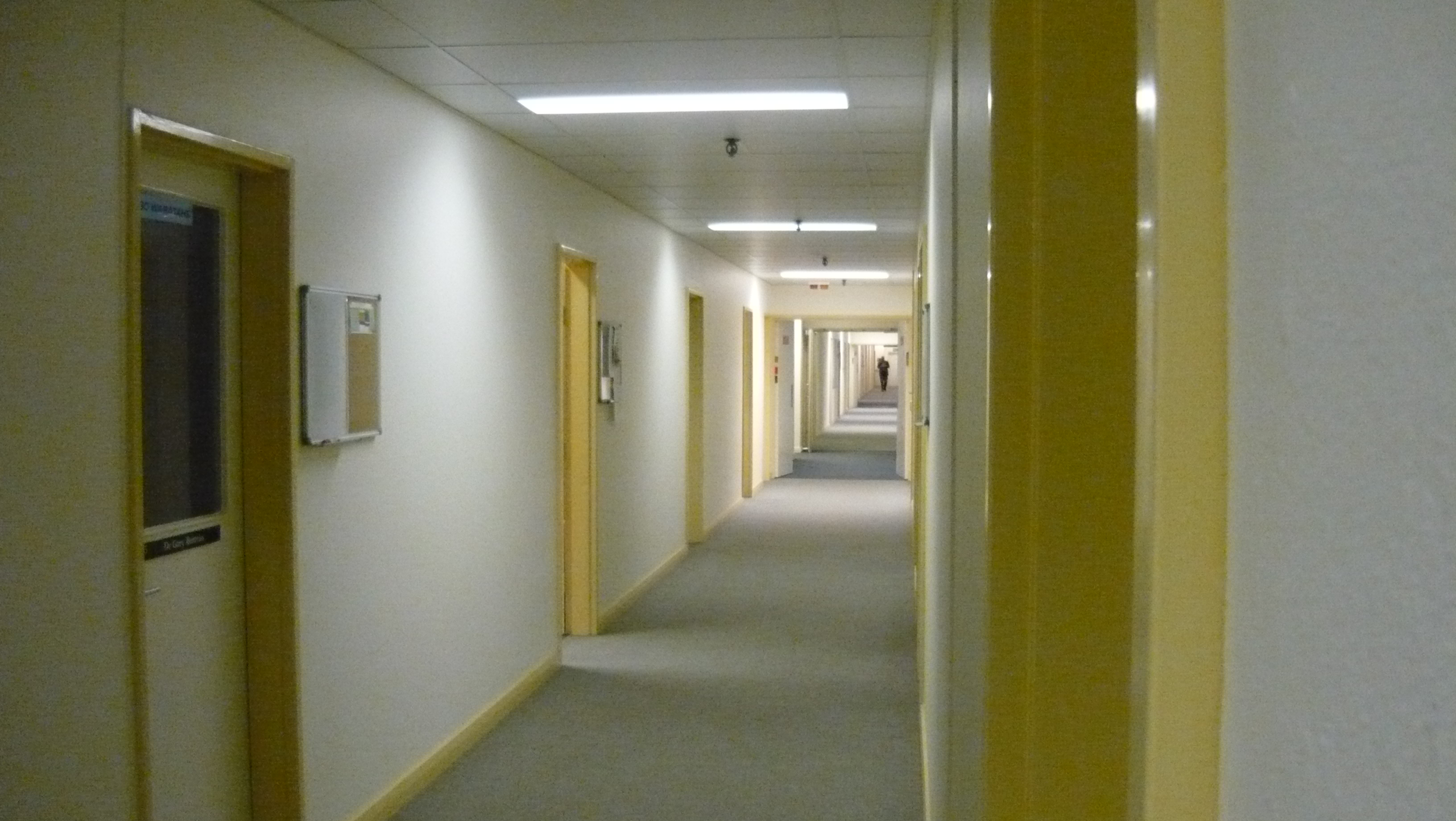 File:Infinite corridor in Copland Building, ANU Canberra (3658631797 ...