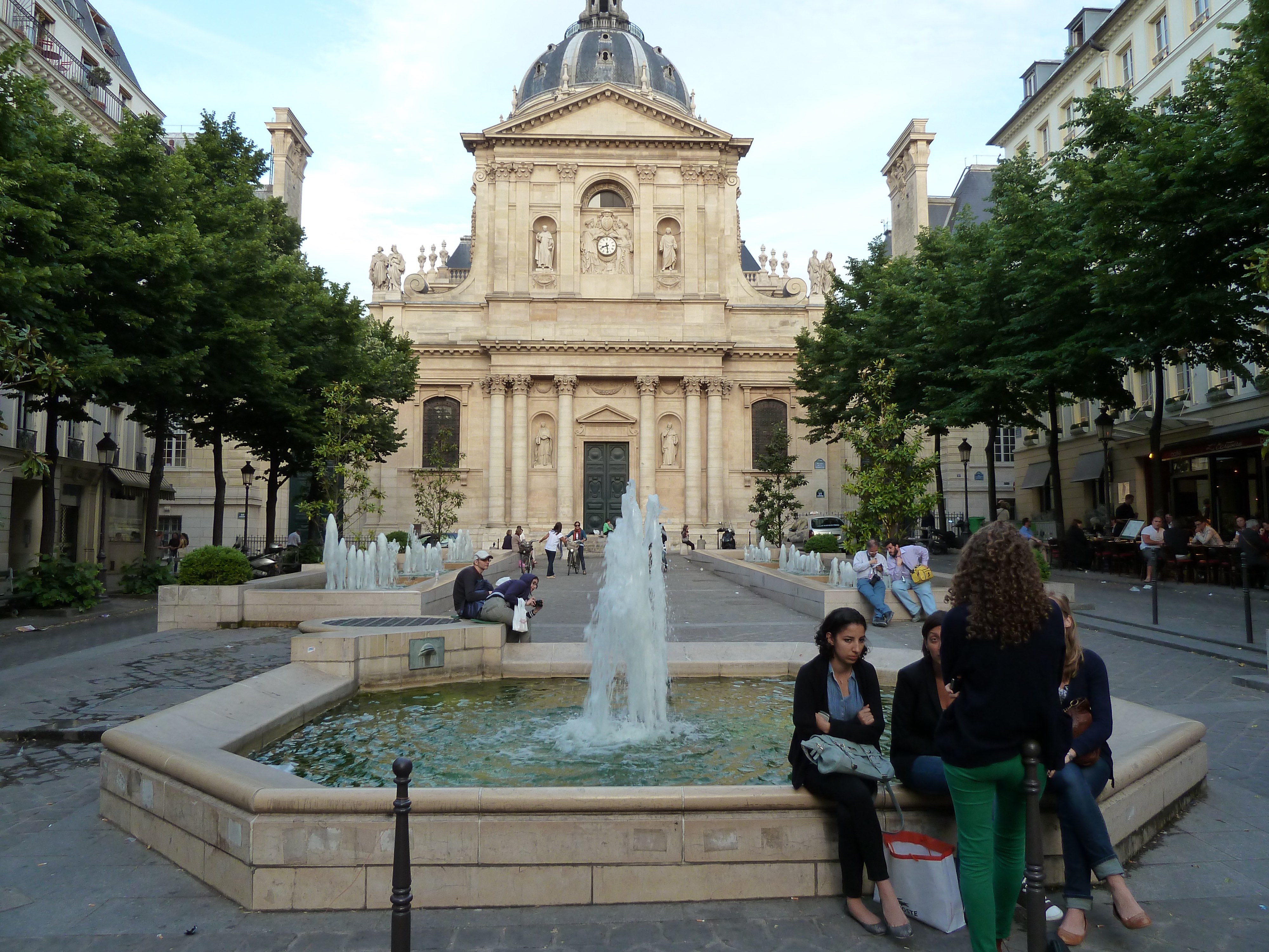 The Oldest & Most Beautiful Buildings in Paris