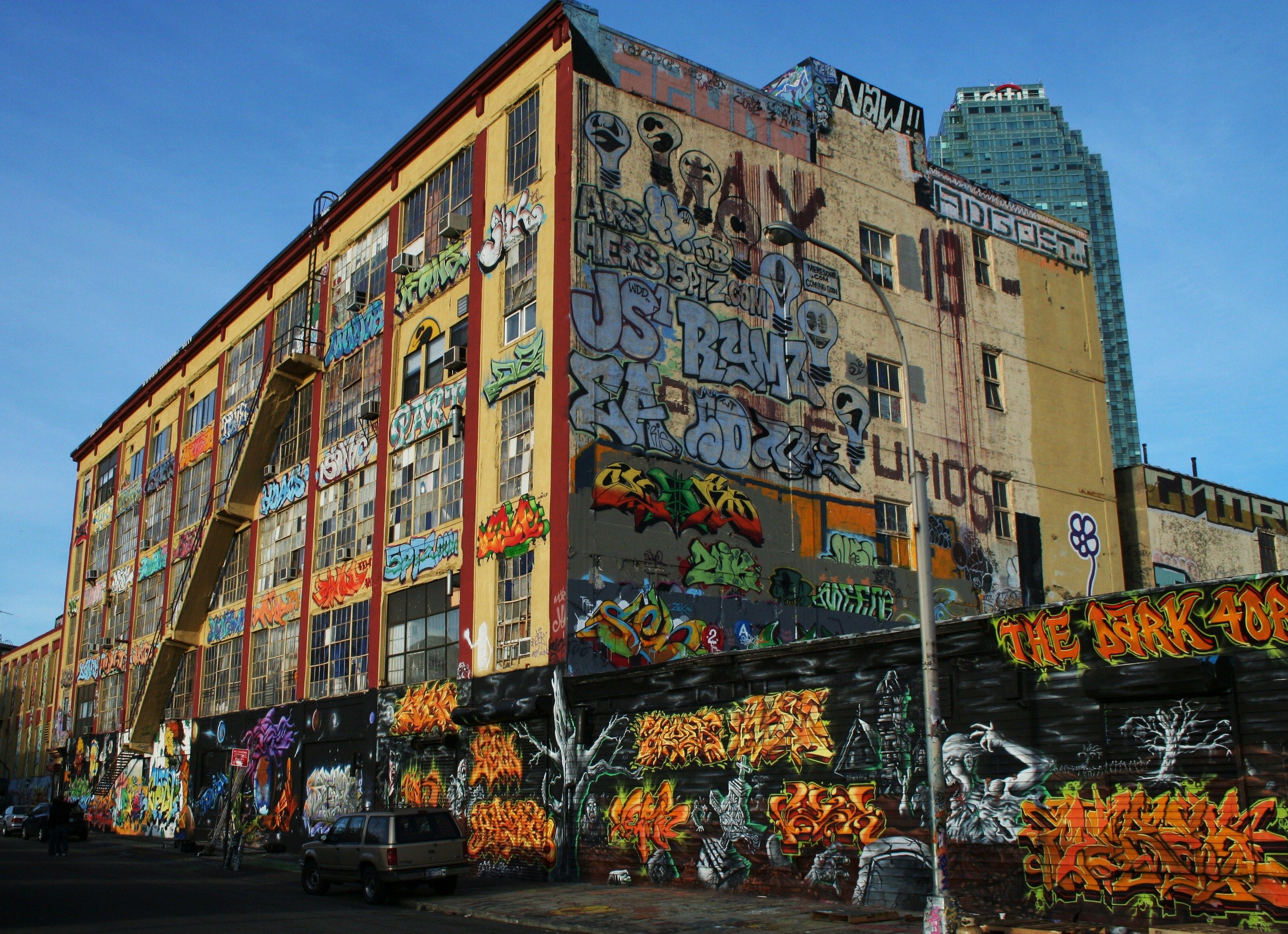 NYC Graffiti Enclave still has Life (but not for long). | Kurland ...