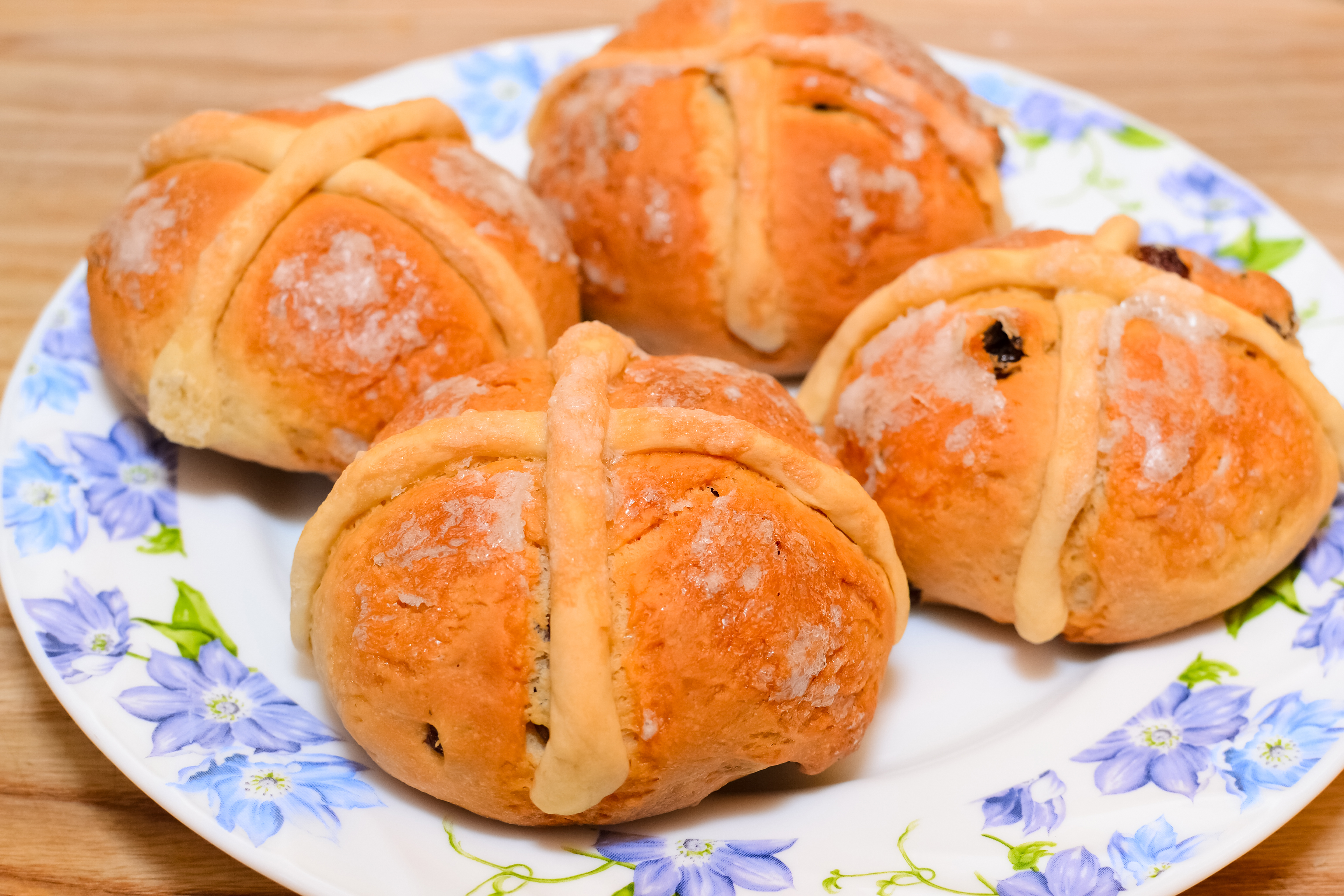 How to Make Vegan Hot Cross Buns: 15 Steps (with Pictures)