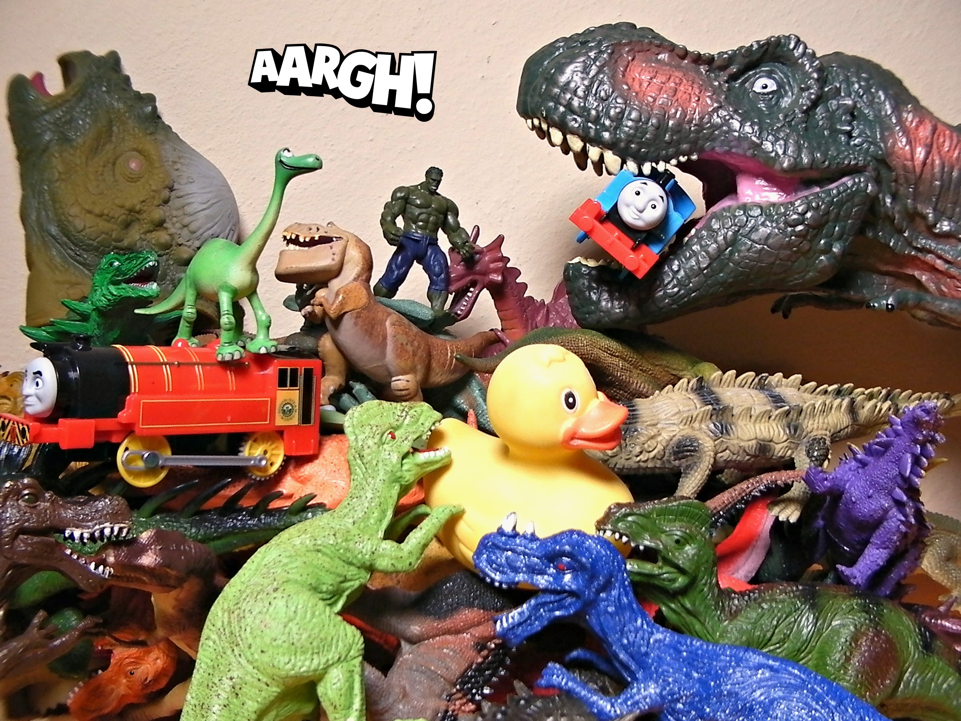 Bunch of Dinosaurs Puppets Toys Dragons Thomas Train The Good ...