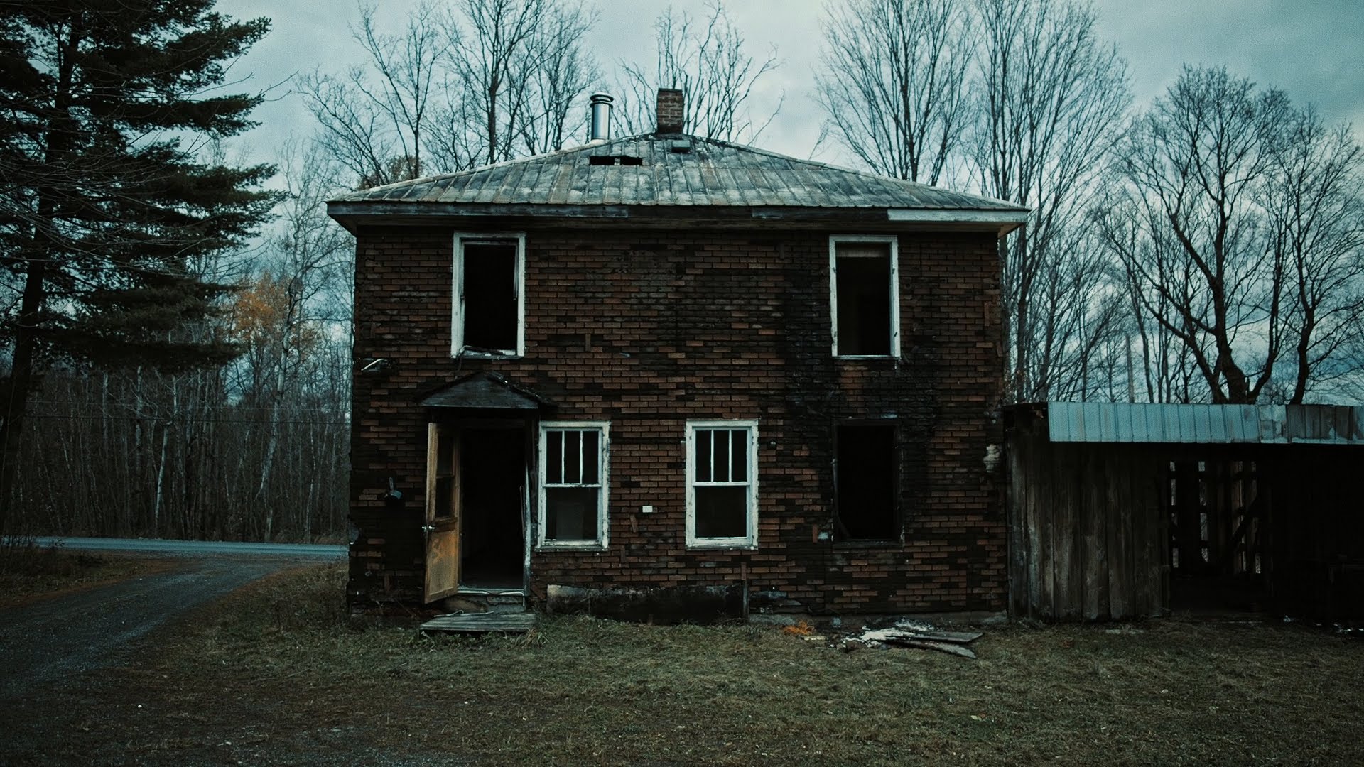 Burnt house photo