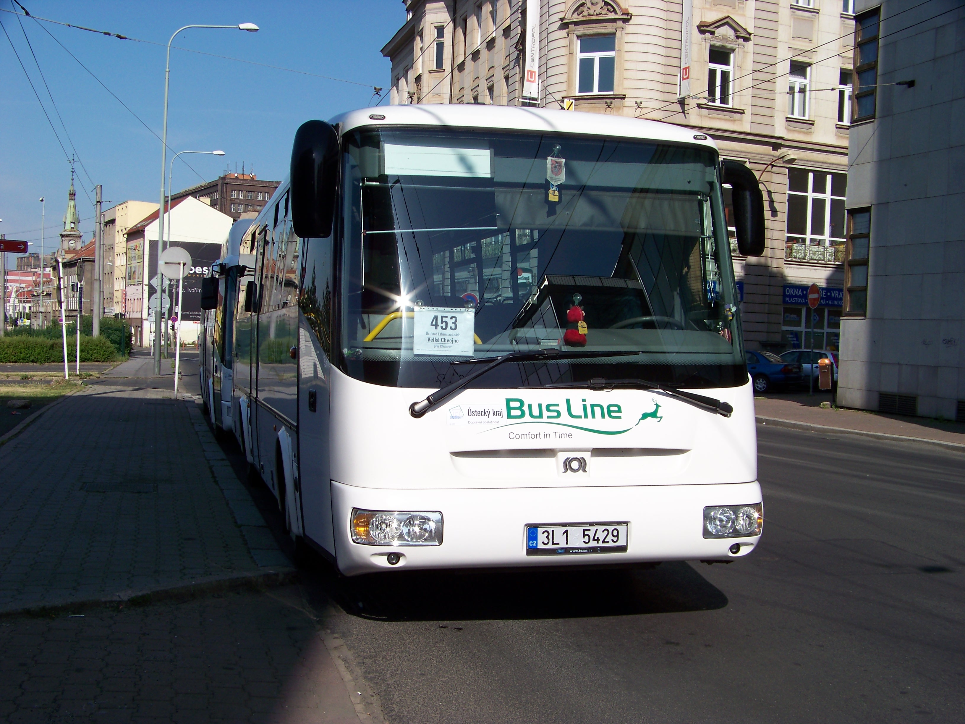 File:Ústí nad Labem, Revoluční, autobus SOR společnosti BusLine.jpg ...