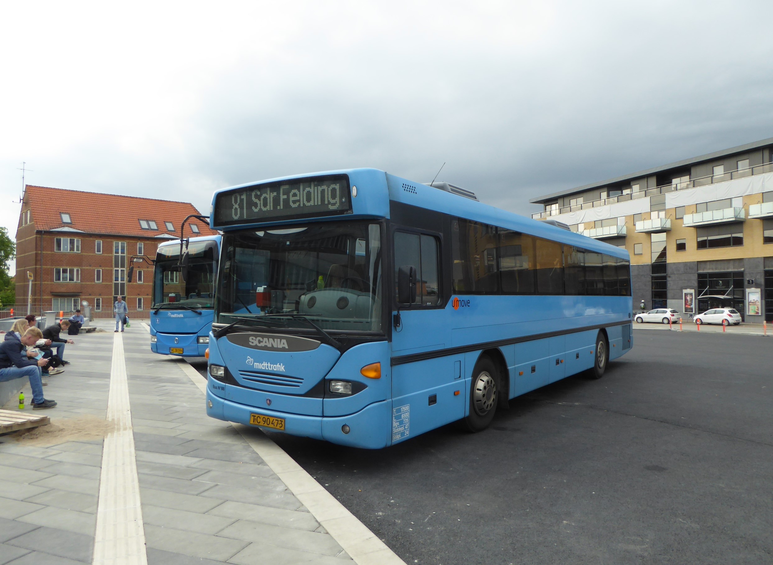 File:Midttrafik bus line 81 at Herning Station 01.jpg - Wikimedia ...