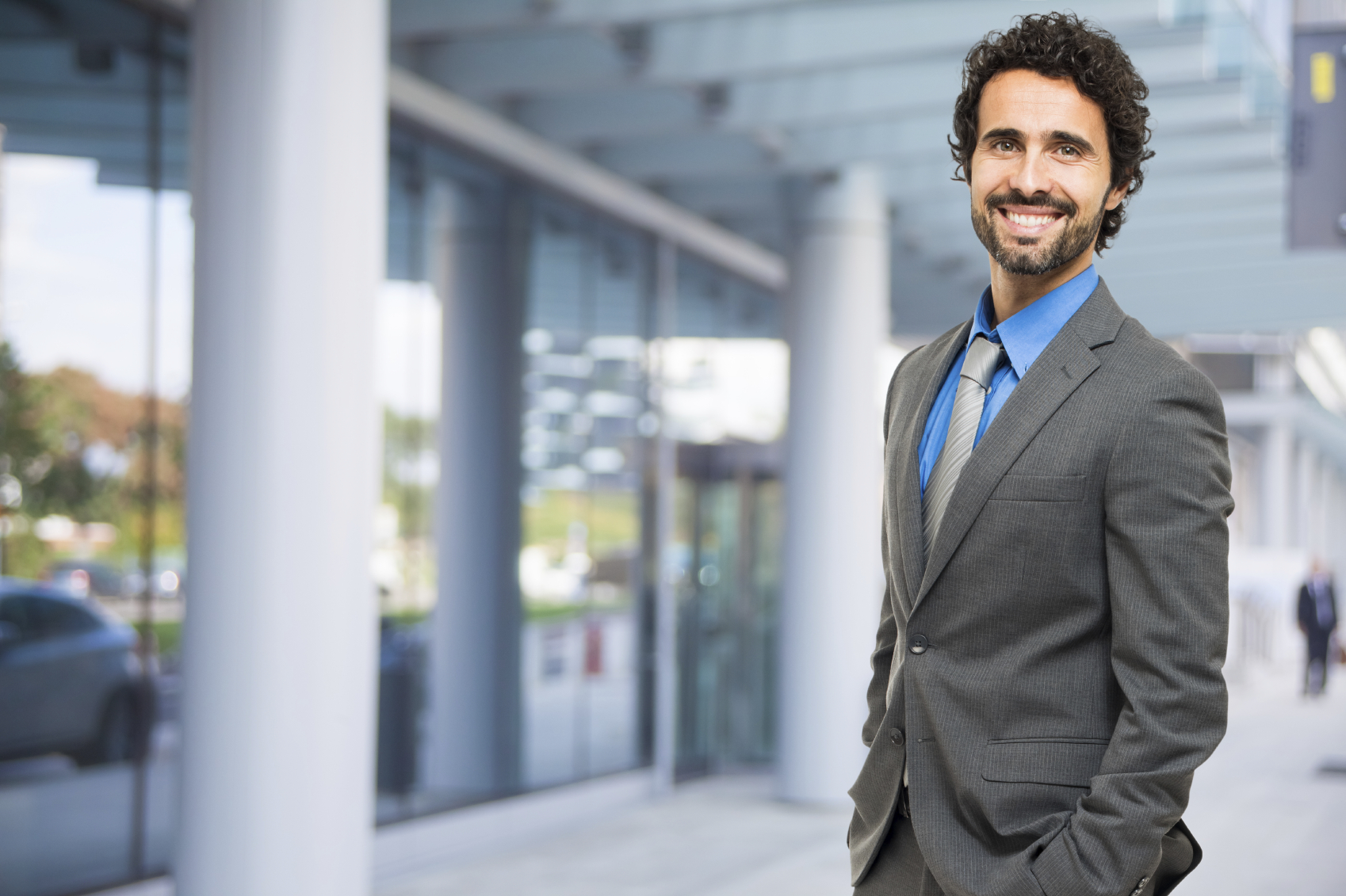 Handsome businessman portrait - Breeze People