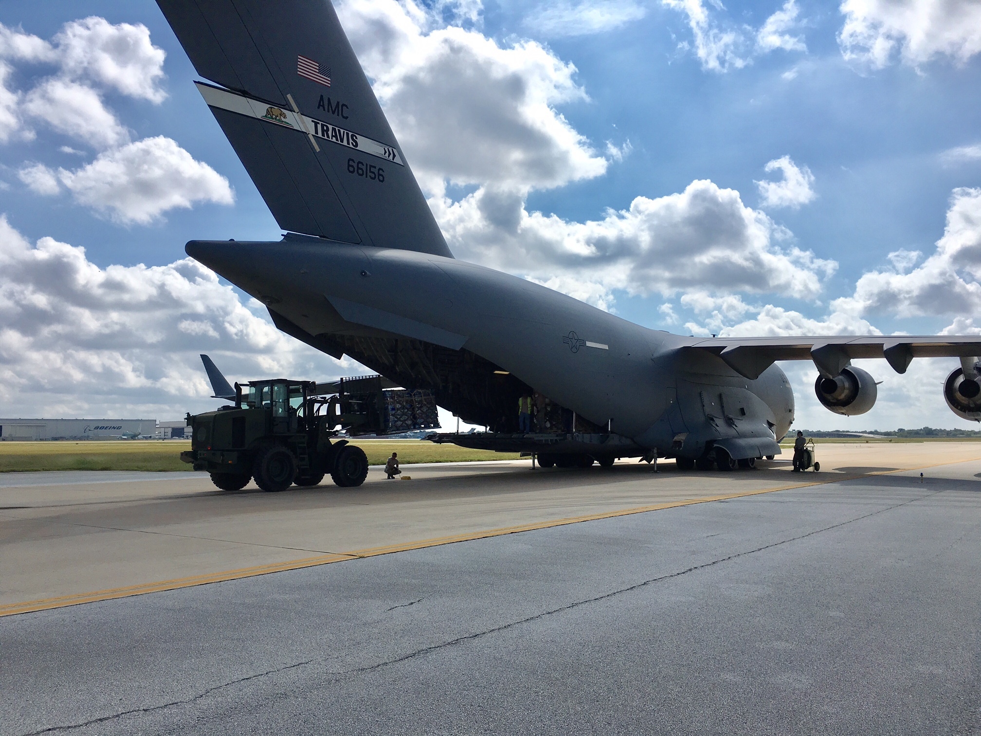 C-17 globemaster iii - cargo loading photo