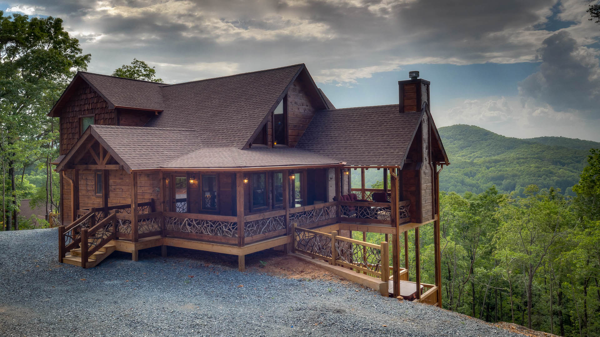 Mountain cabin photo