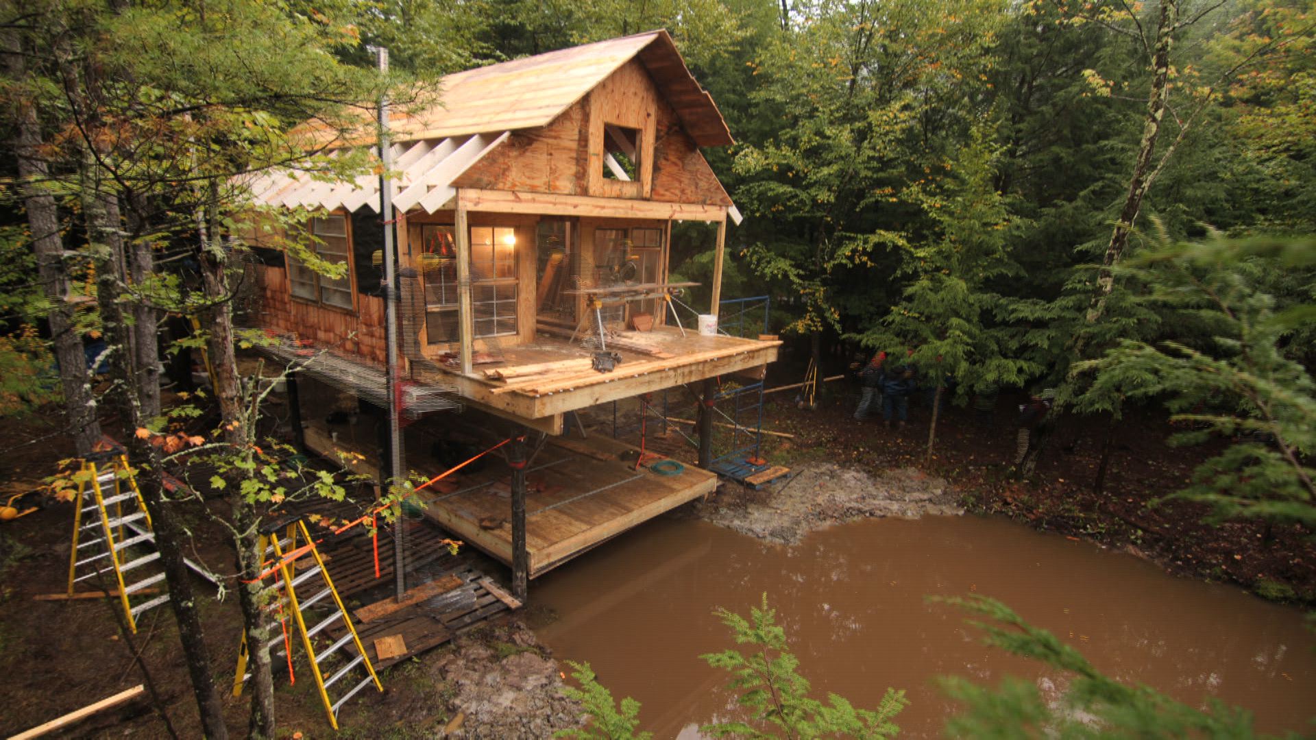 Building Wild: Double Decker Cabin Timelapse - National Geographic ...