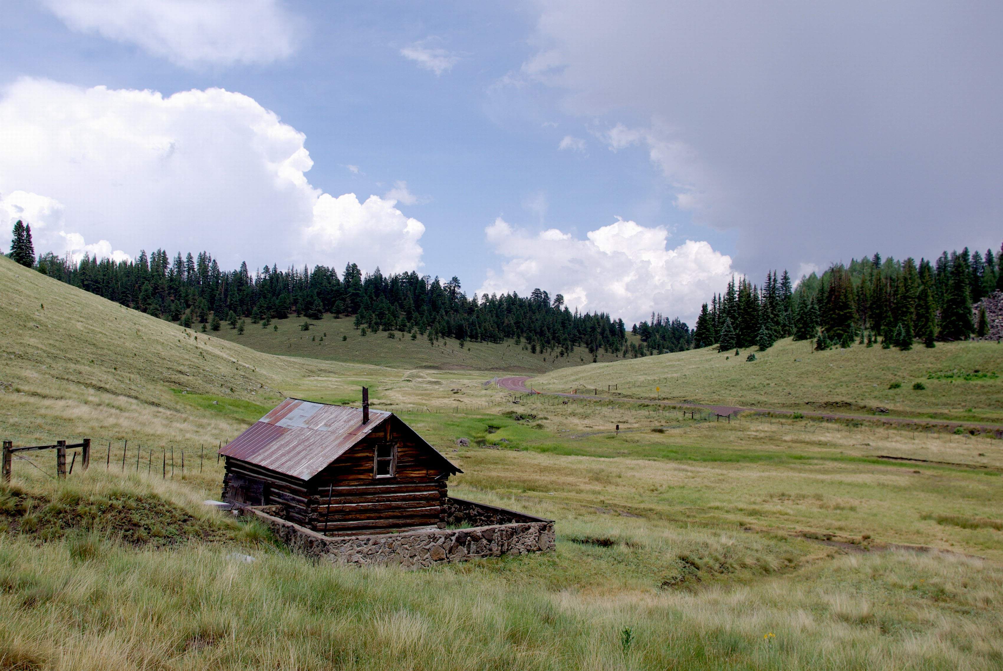 File:Meadow & cabin near Big Lake, AZ.jpg - Wikimedia Commons