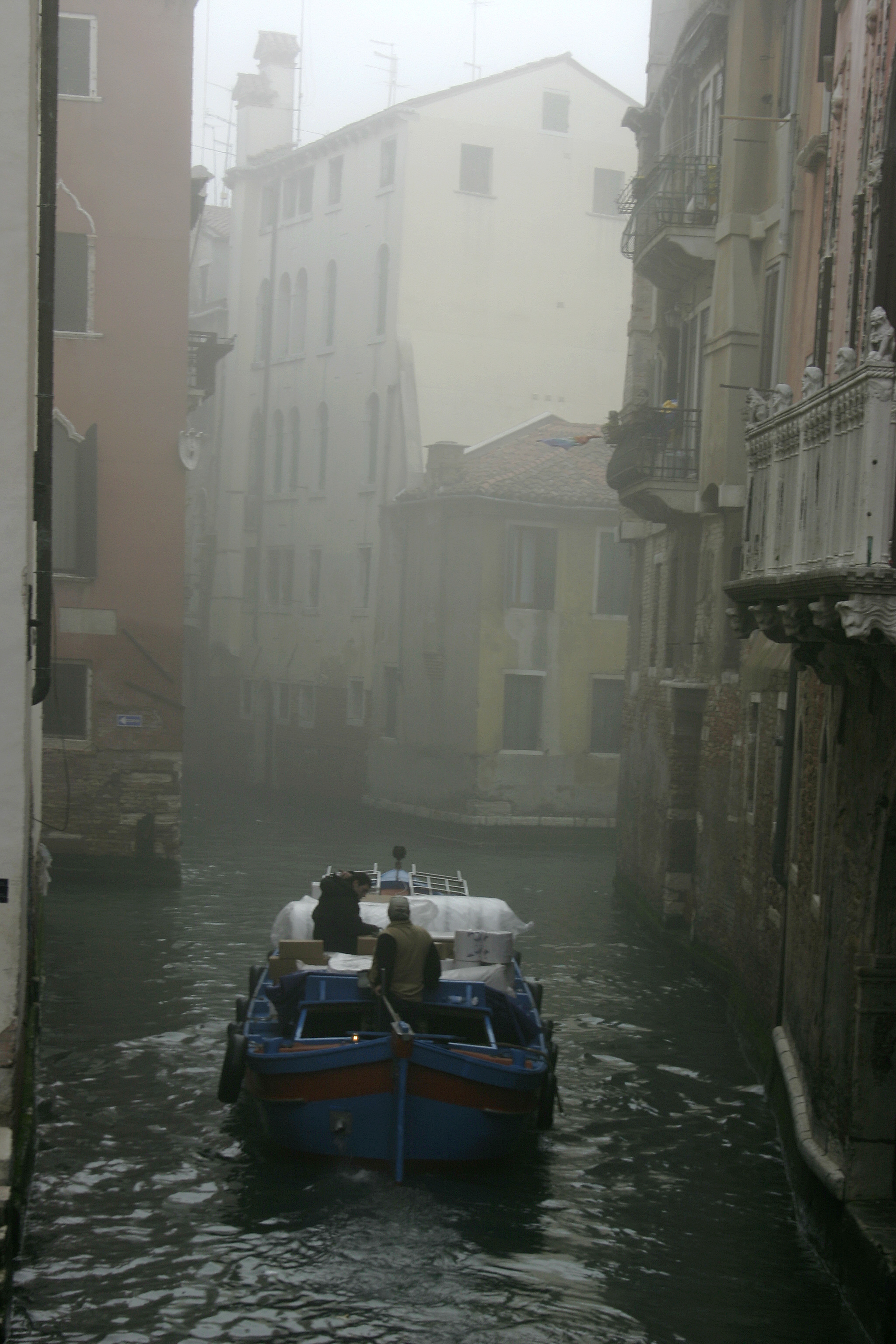File:Venice - Fog.jpg - Wikimedia Commons
