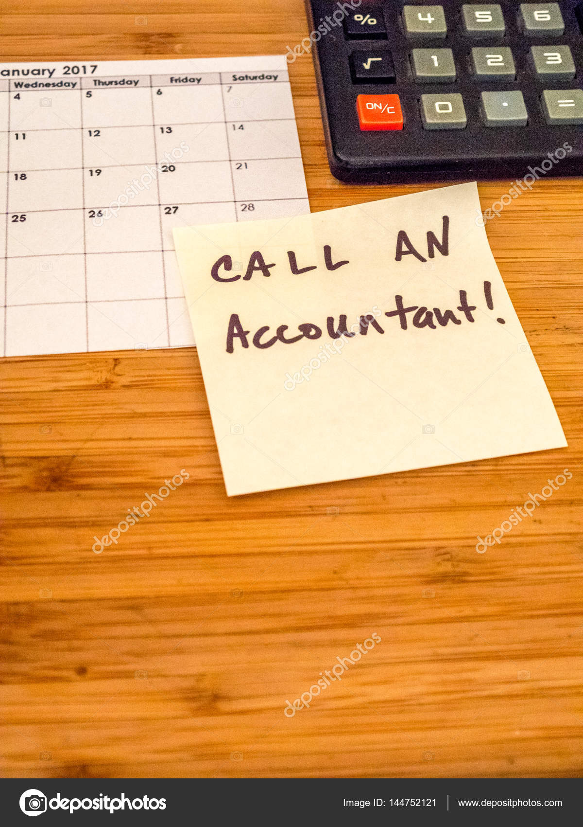 Call an accountant, Post it reminder, copy space — Stock Photo ...
