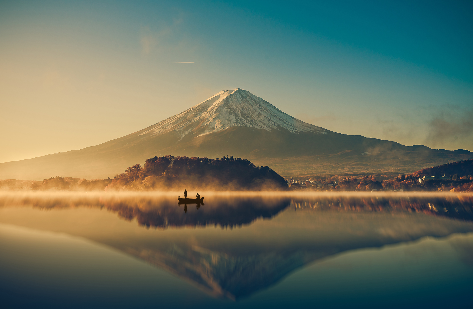 Mount Fuji and calm Lake 52559 - Landscapes - Landscape scenery