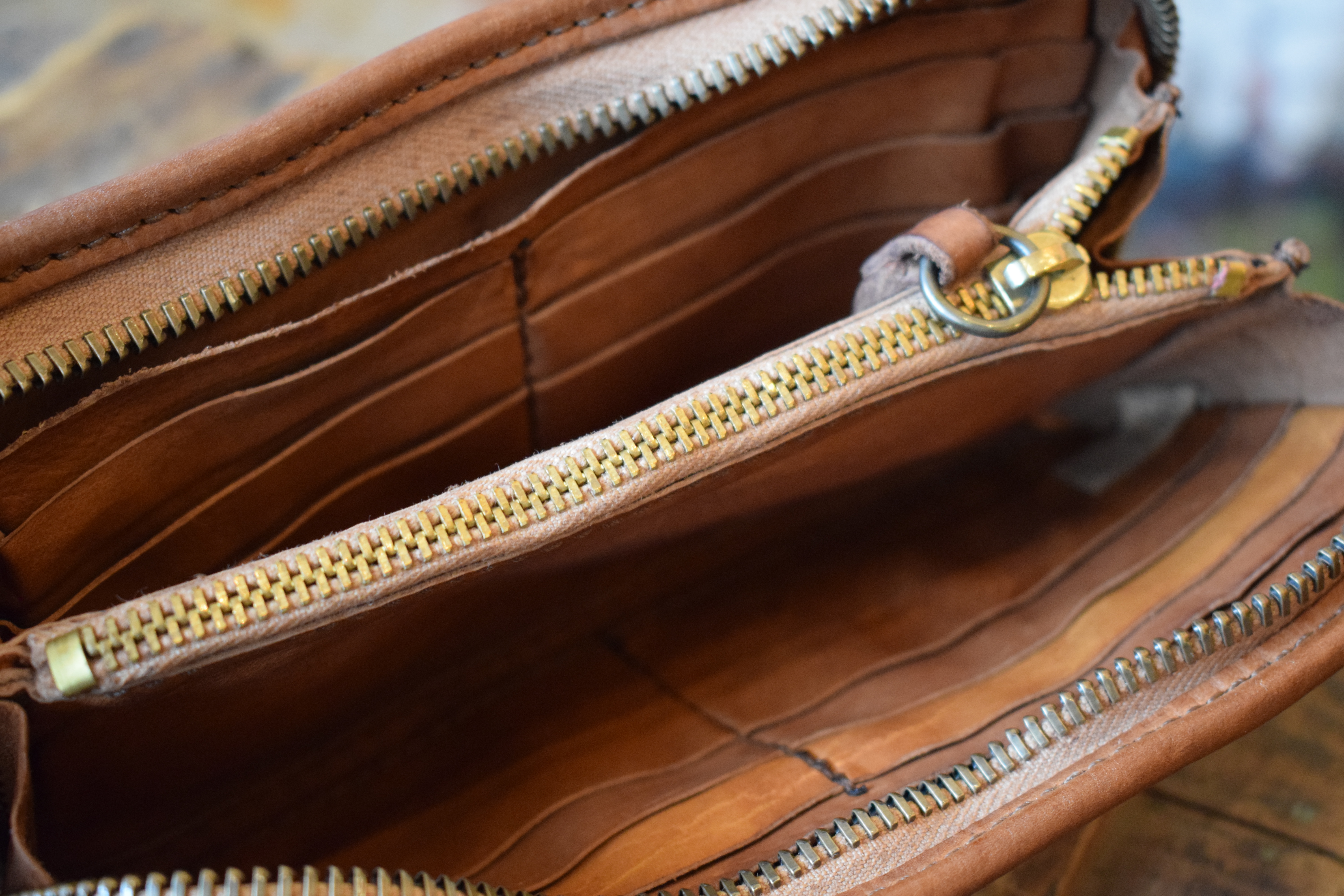 Campomaggi Zip around wallet – Curated | Fine Art & Luxury Goods