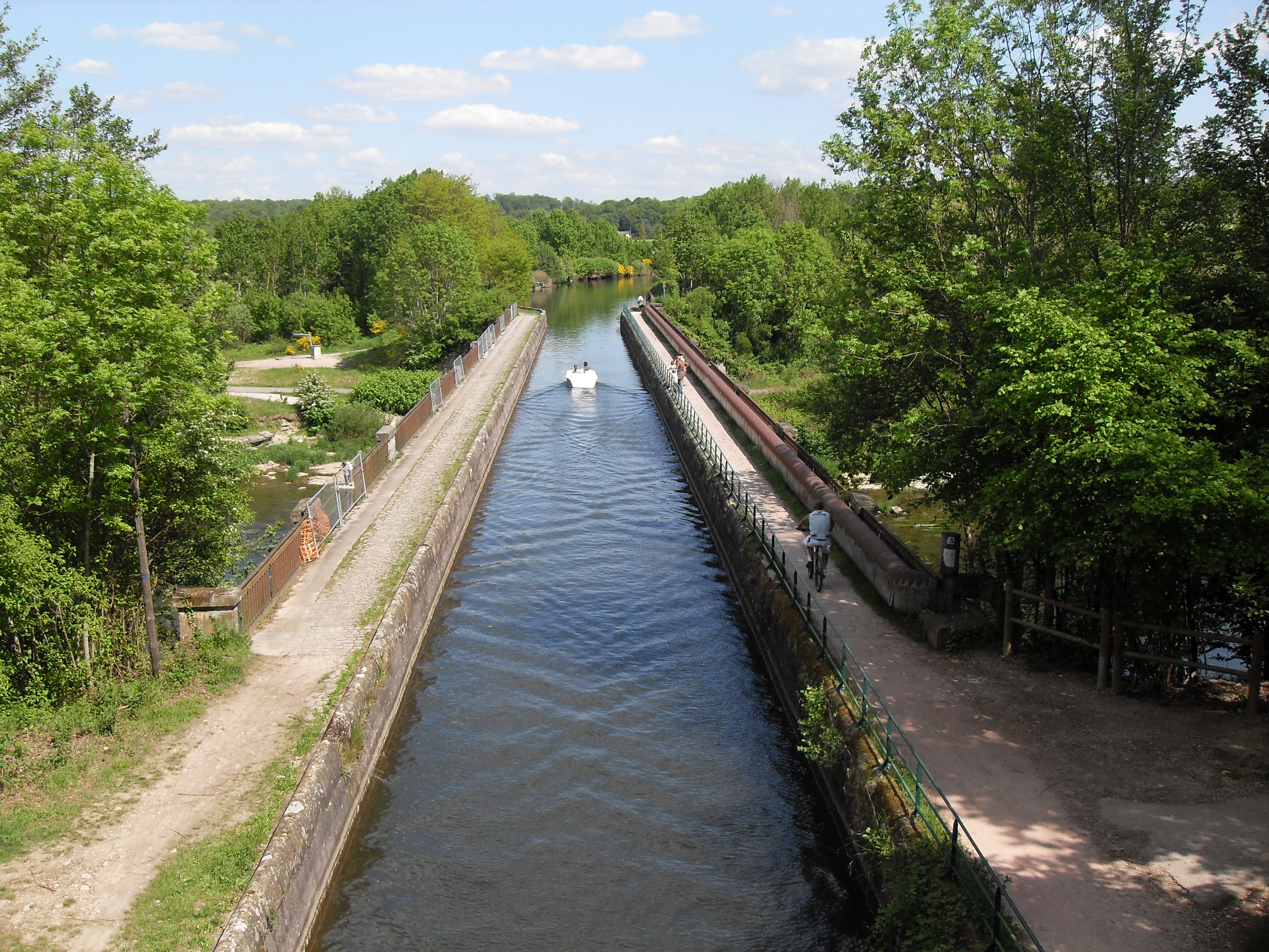 File:Branche d'Épinal, pont-canal sur la Moselle 3.jpg - Wikimedia ...
