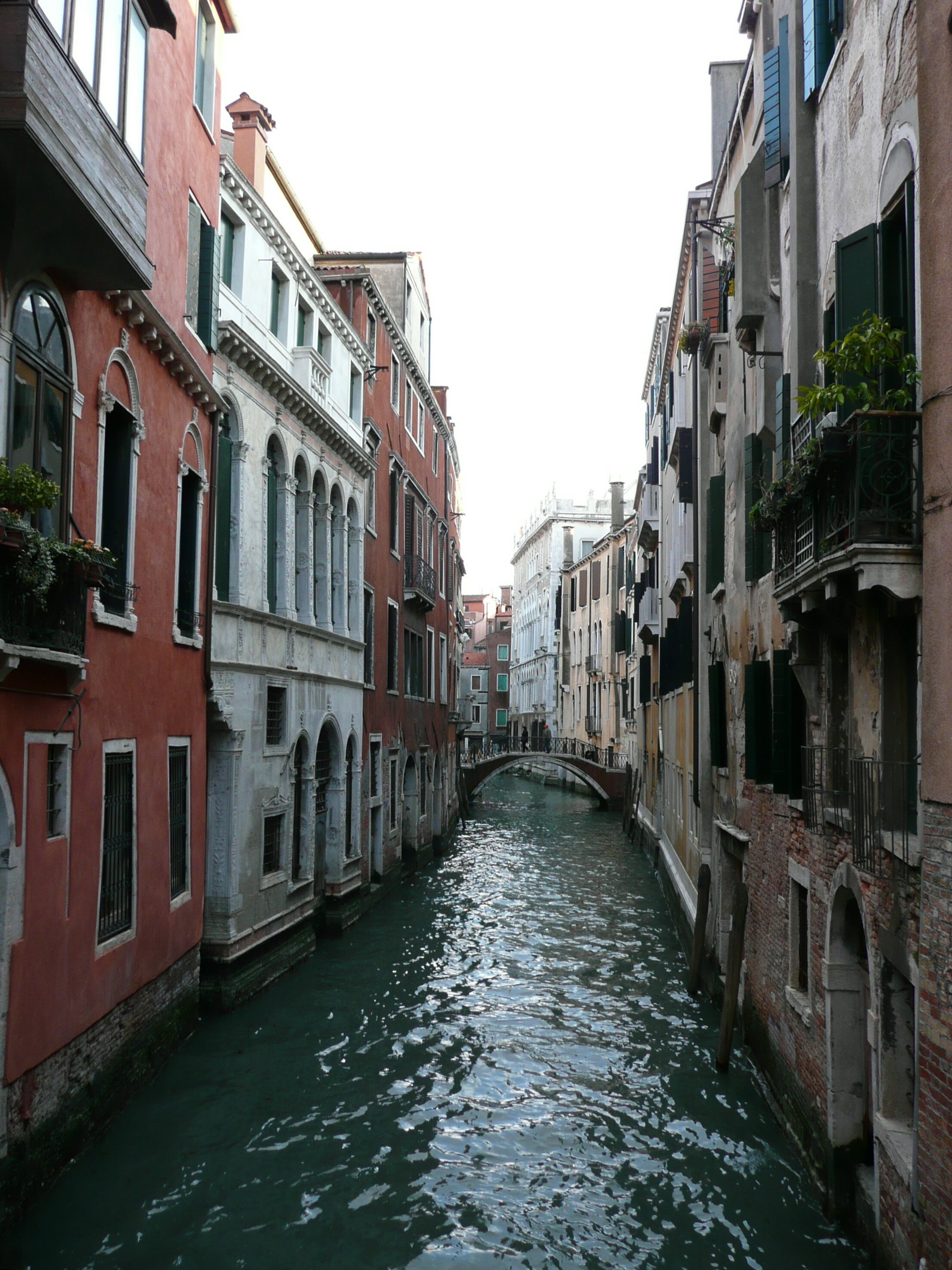File:Small Canal in Venice.JPG - Wikimedia Commons