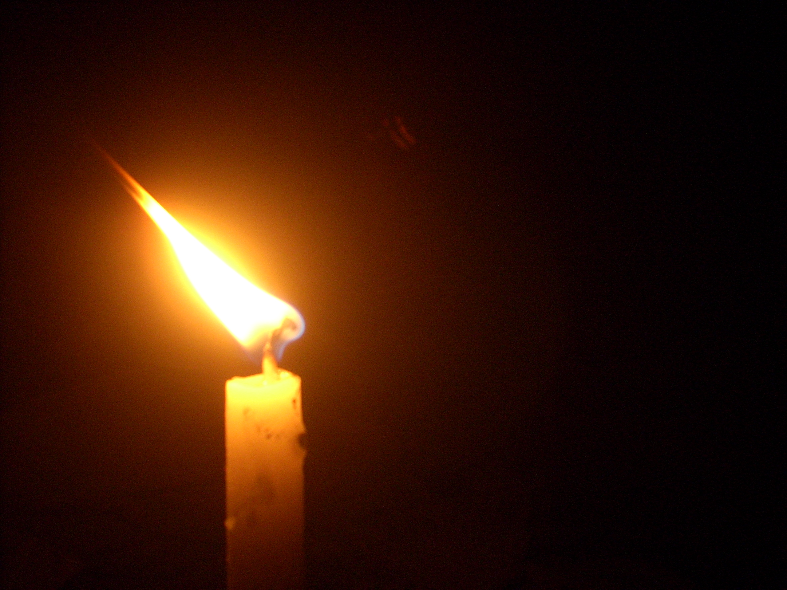 File:Candle light മെഴുകുതിരി നാളം.JPG - Wikimedia Commons