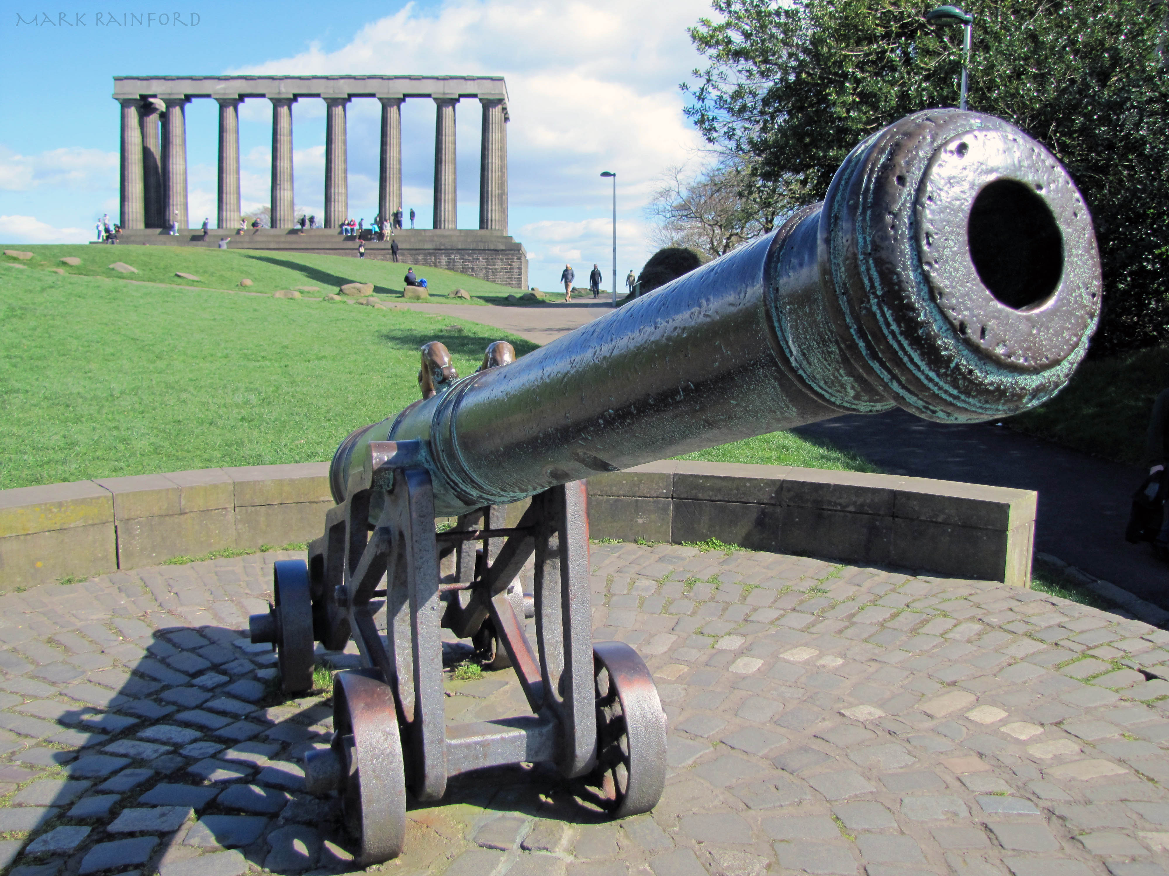 Portuguese Cannon - Eye On Edinburgh
