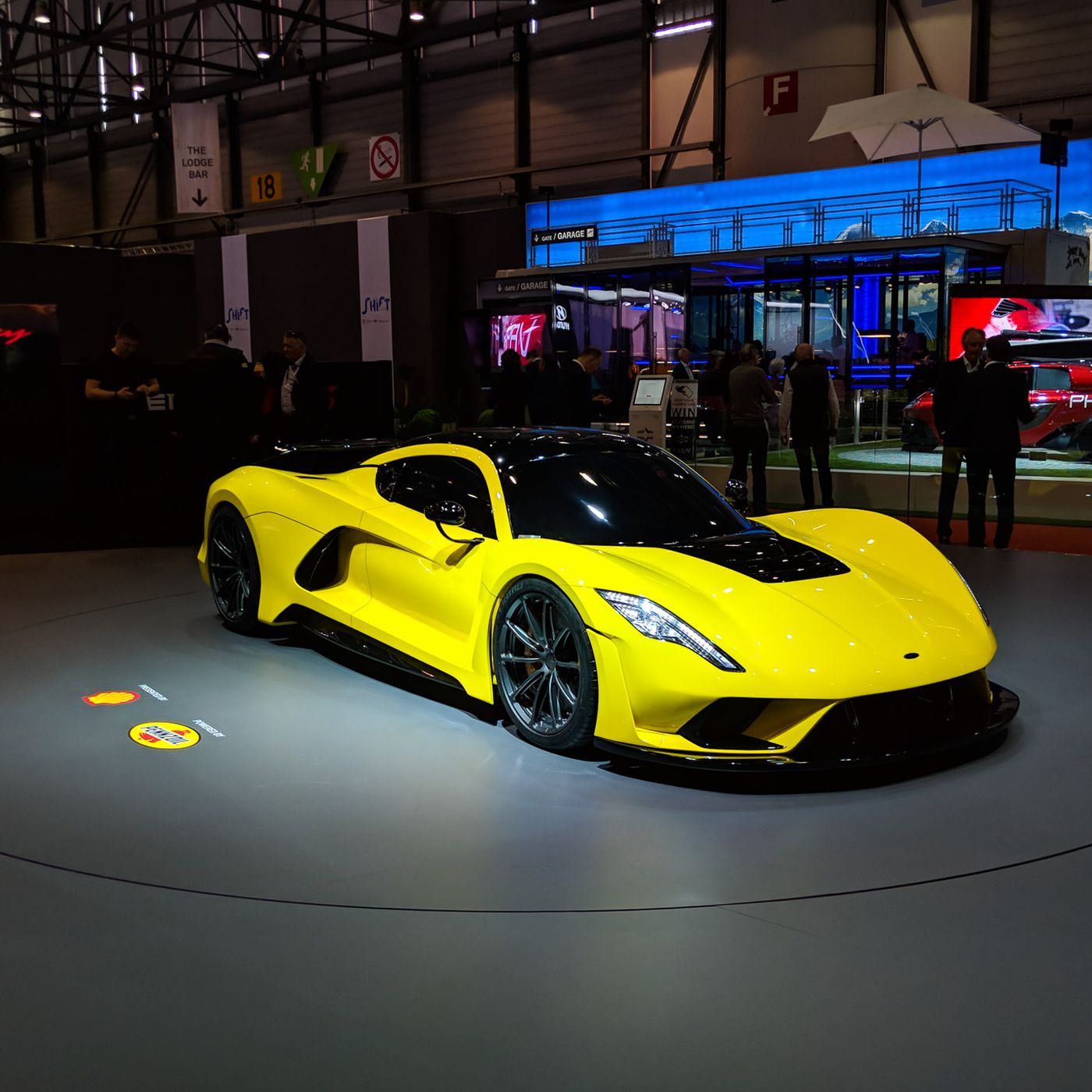 Hennessey's Venom F5 could be the first road car to break 300 miles ...