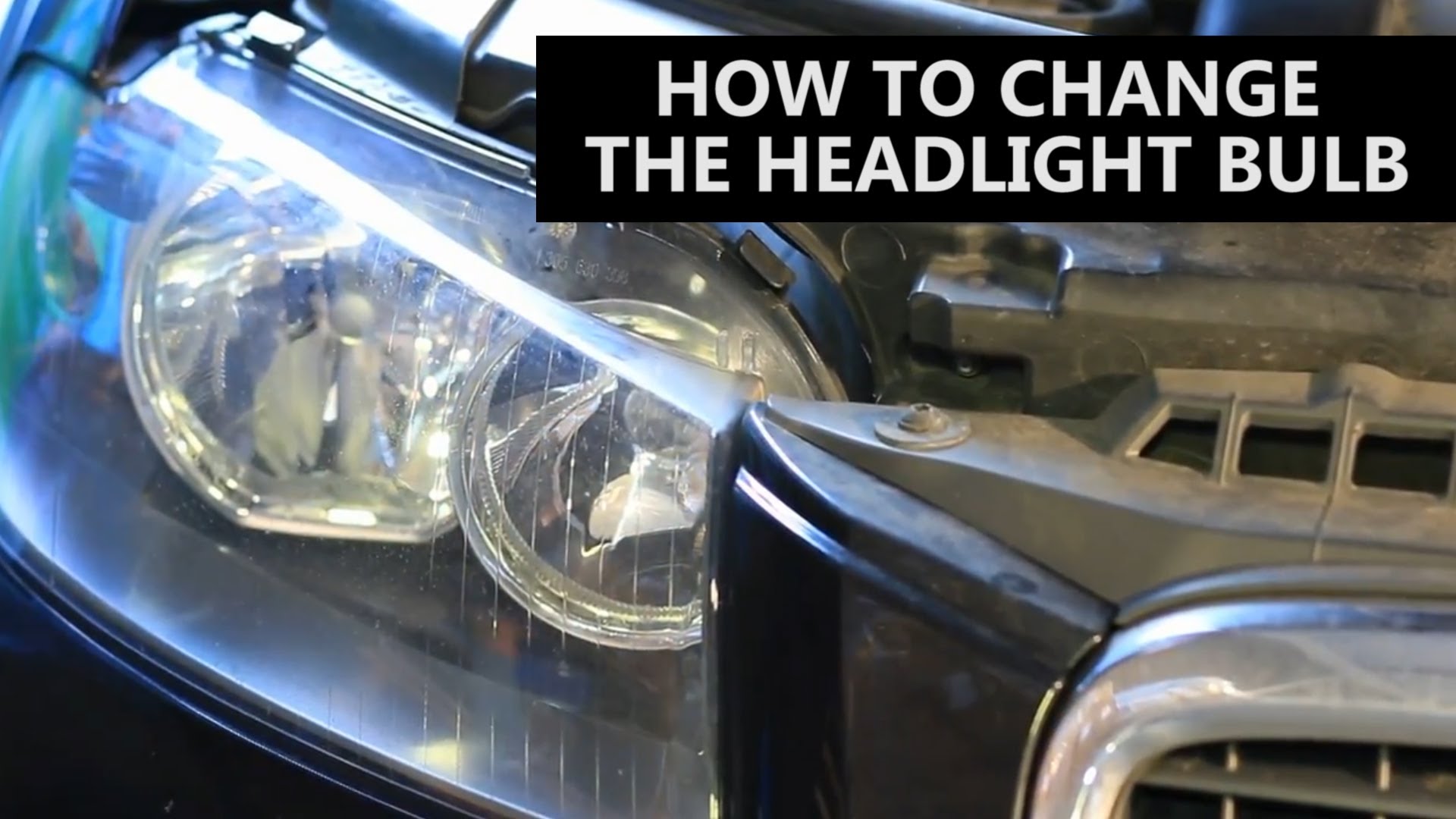 How to Change a Car Headlight Bulb - YouTube