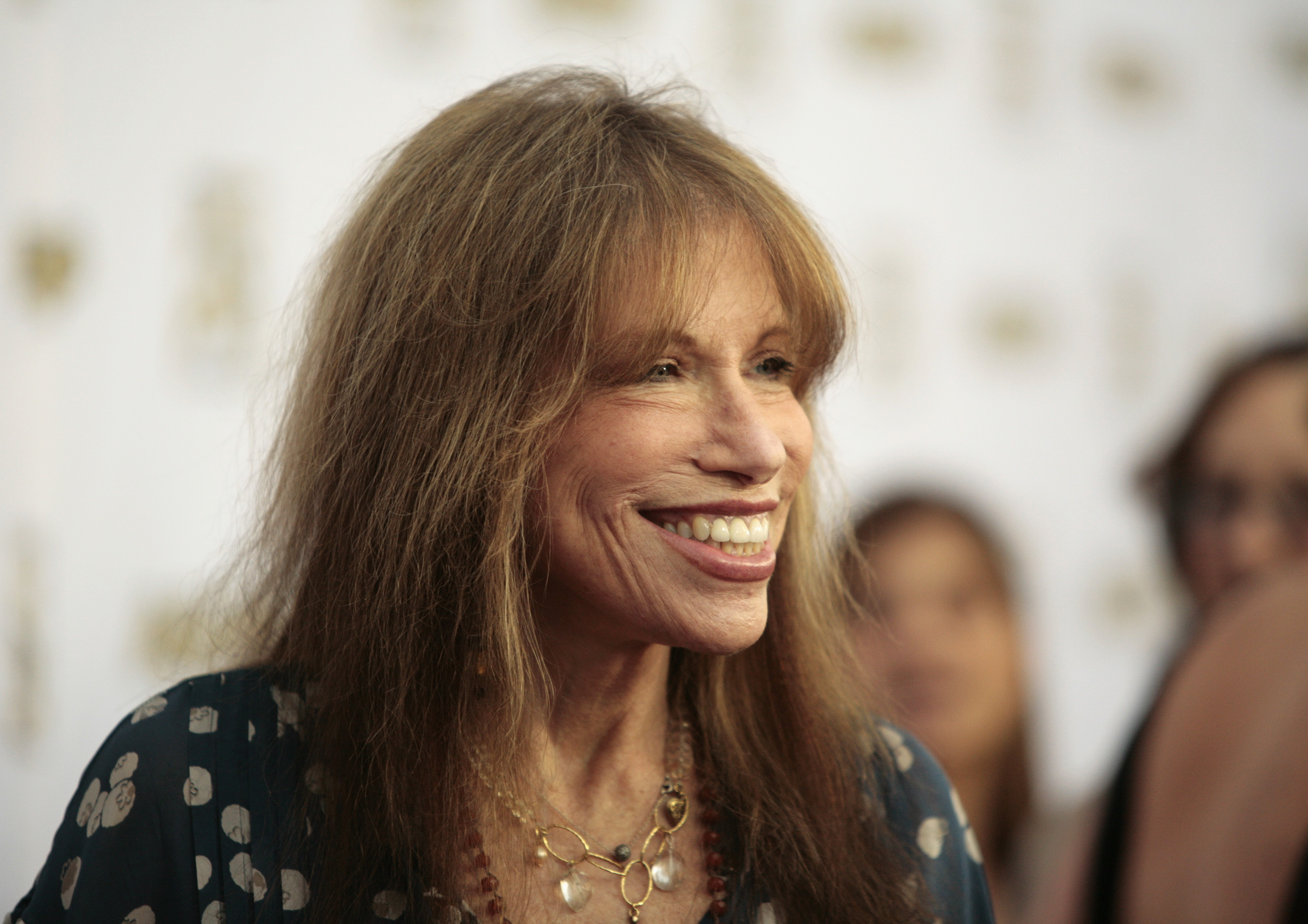 Carly Simon Sells New York Duplex for $2.3 Million : Home : Realty Today