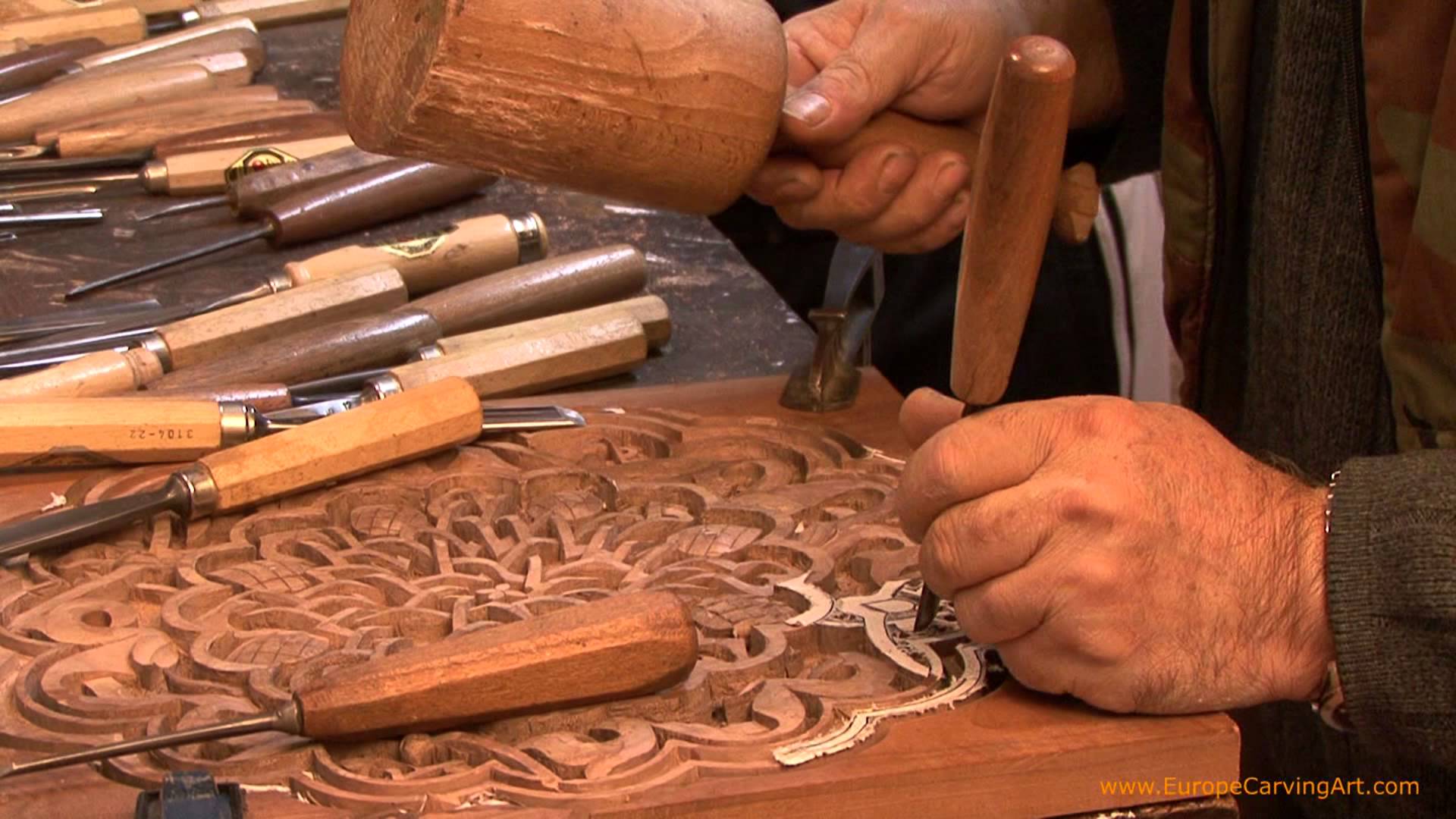 The Process of Wood Hand-Carving the Arabesque - YouTube