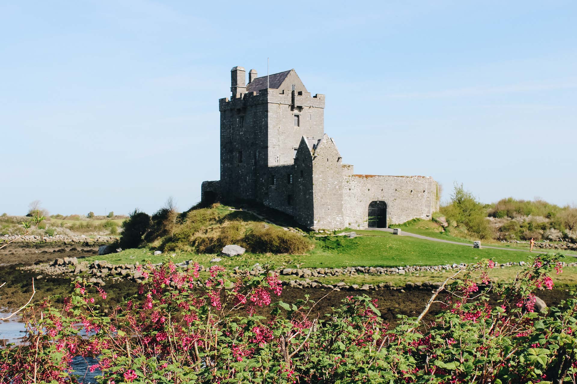 A Disappointing Experience At Dunguaire Castle - The Wanderblogger