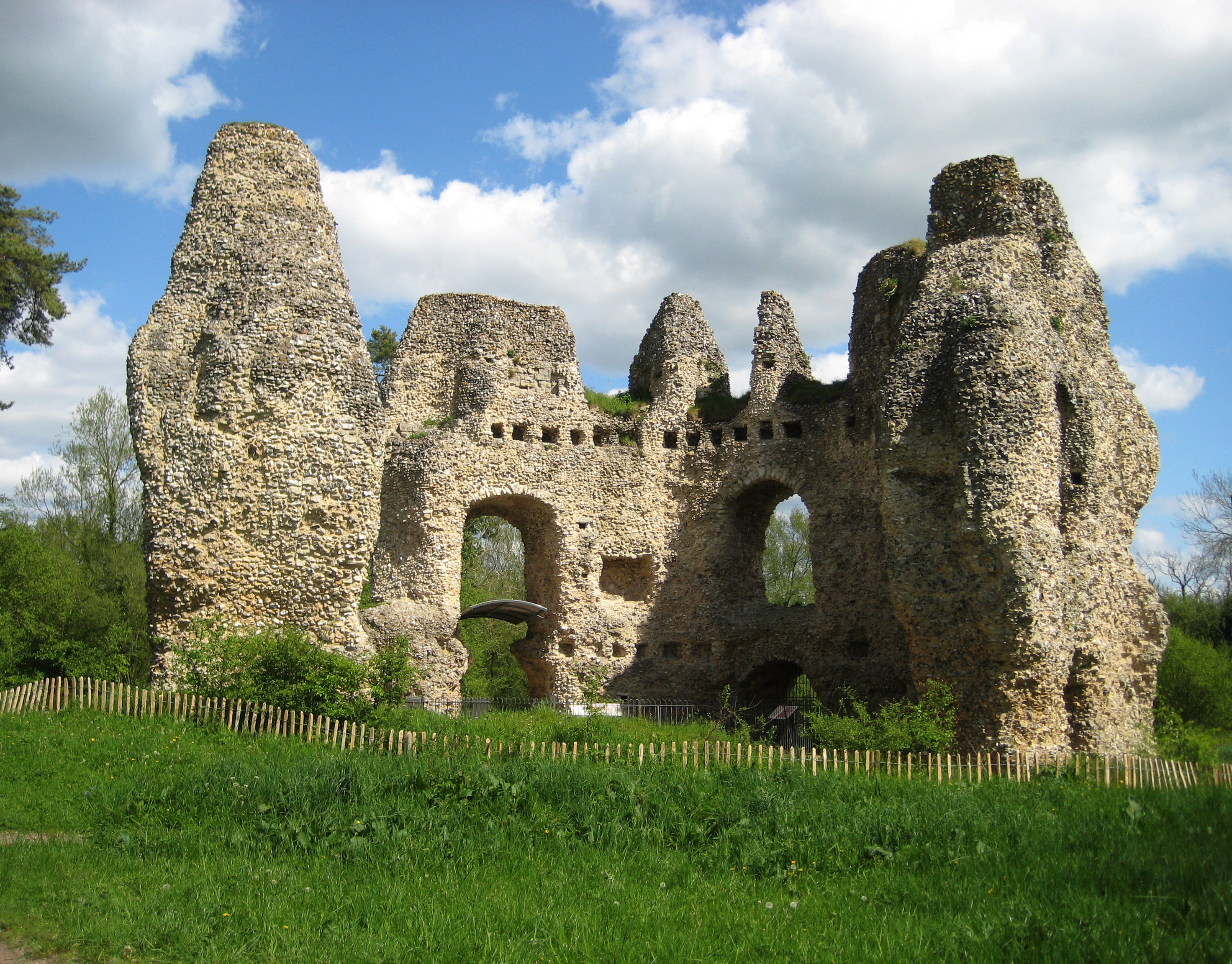 Odiham Castle - Wikipedia