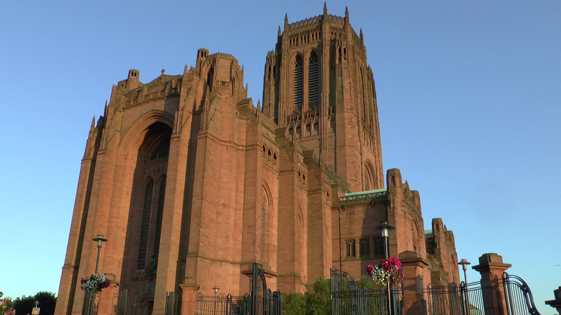Twilight Tower - Liverpool Cathedral - YouTube