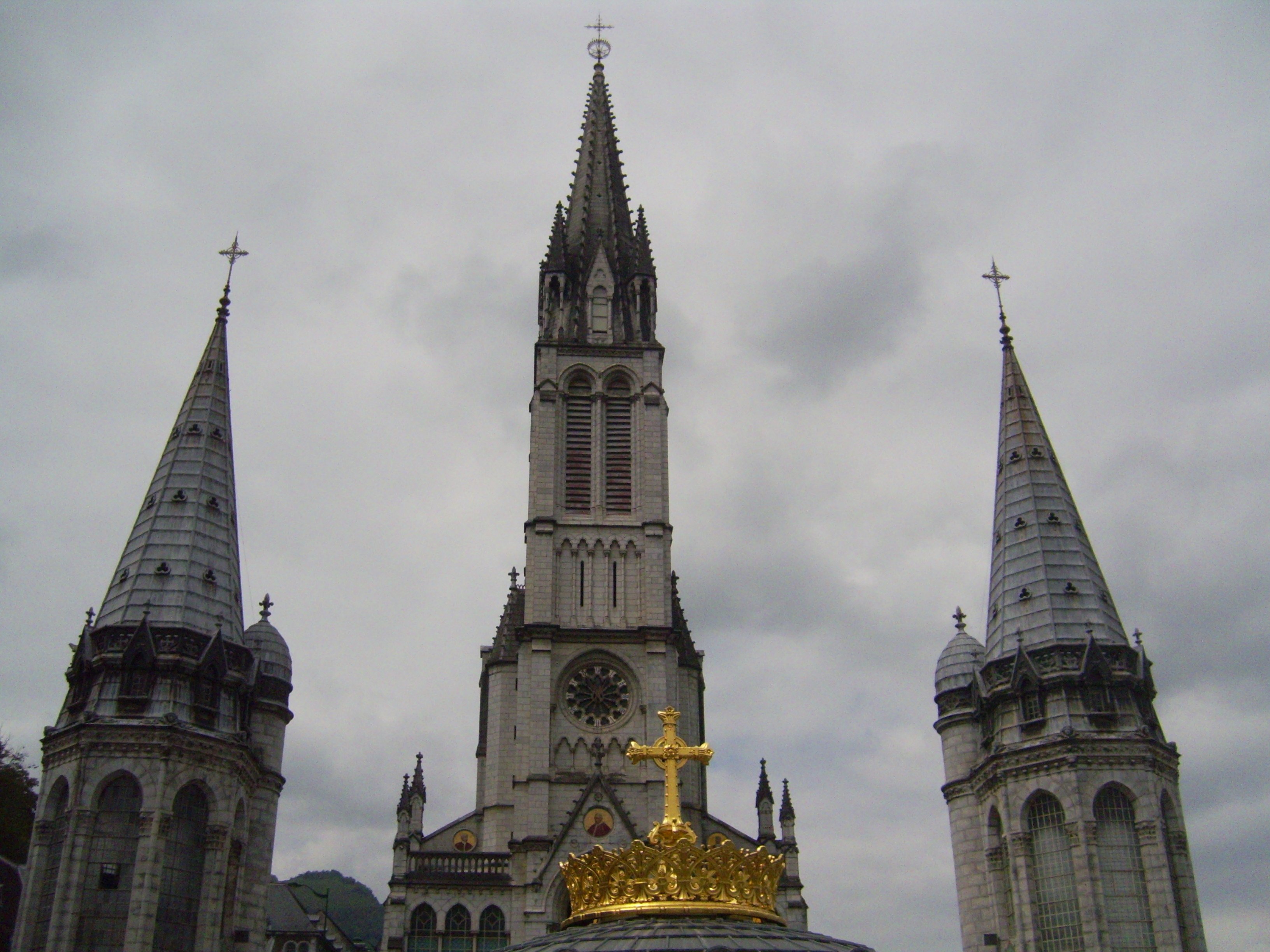 Cathedral of lourdes (france) photo