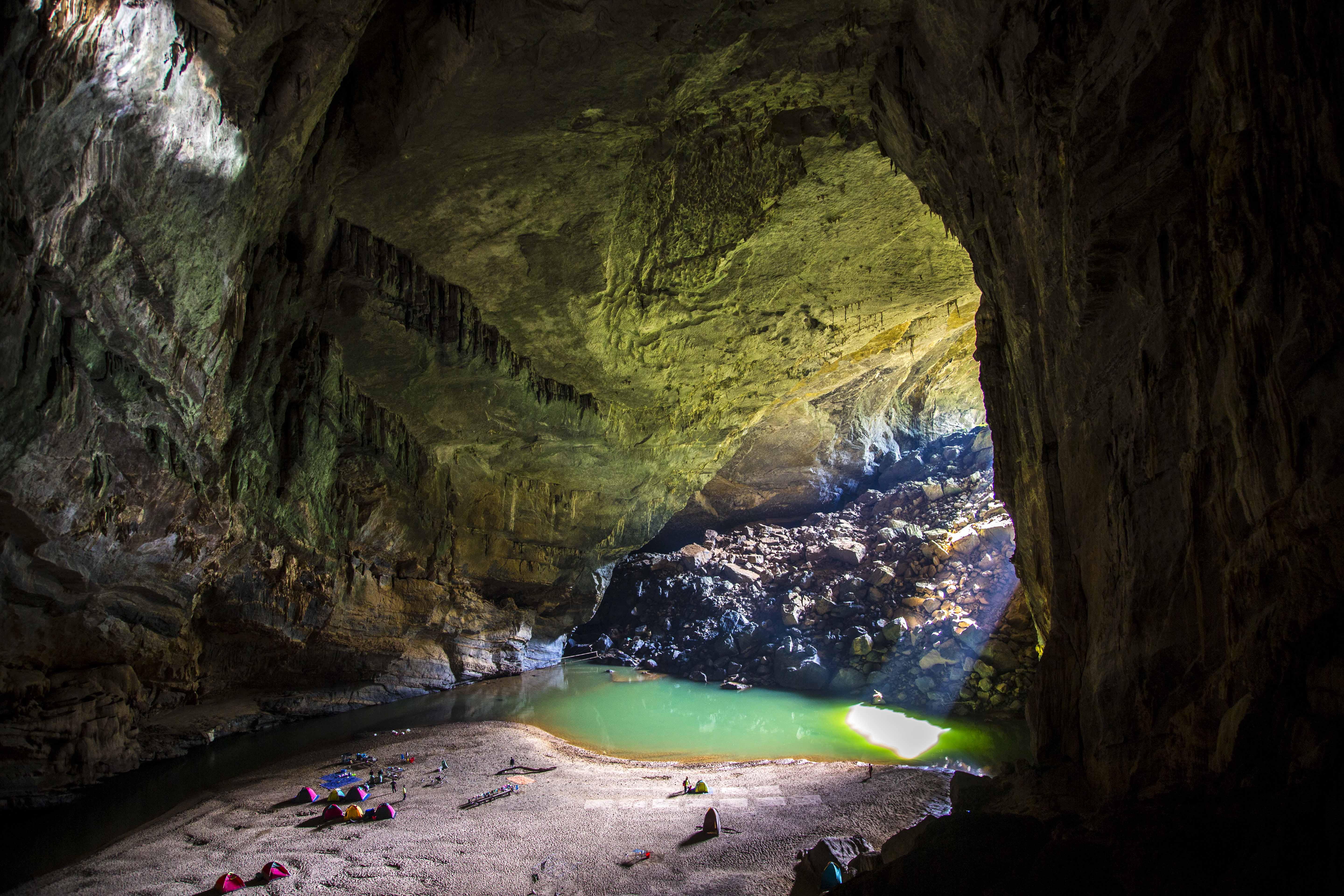 Hang En Adventure Cave Camp 2D1N | Oxalis Adventure Tours