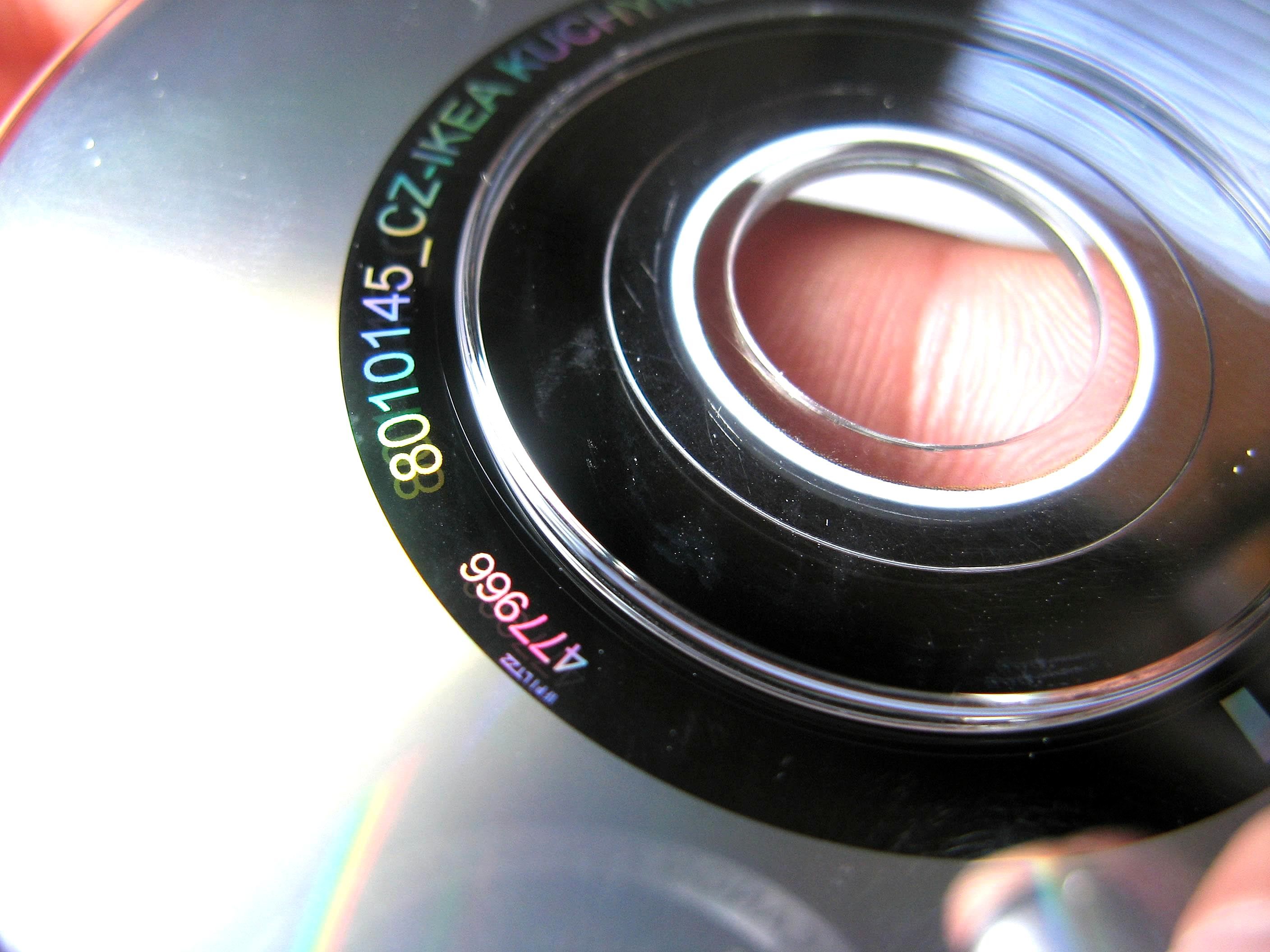 File:Cd dvd disk close up.jpg - Wikimedia Commons