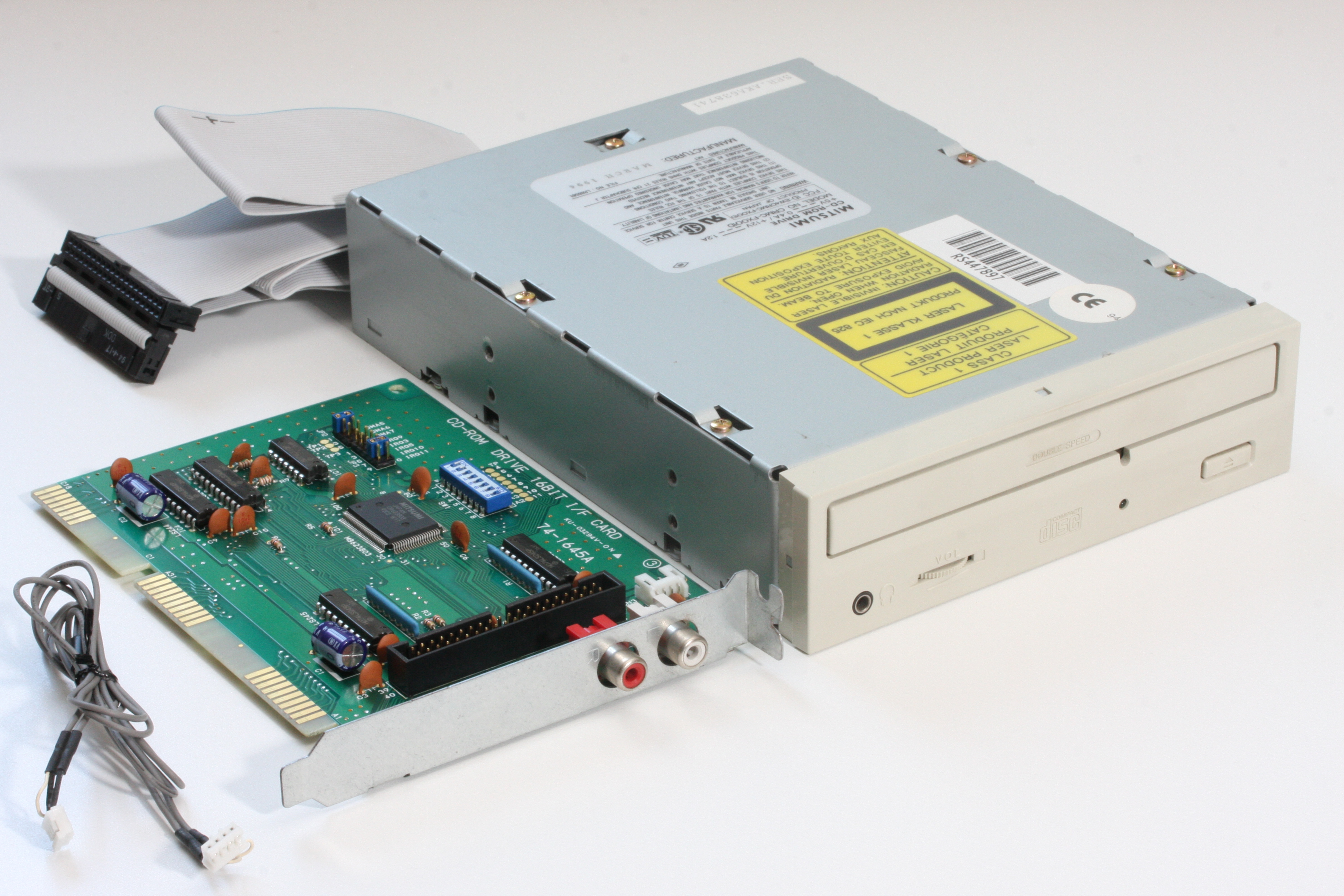 File:Mitsumi DoubleSpeed CD-ROM Drive with ISA card with accessories ...