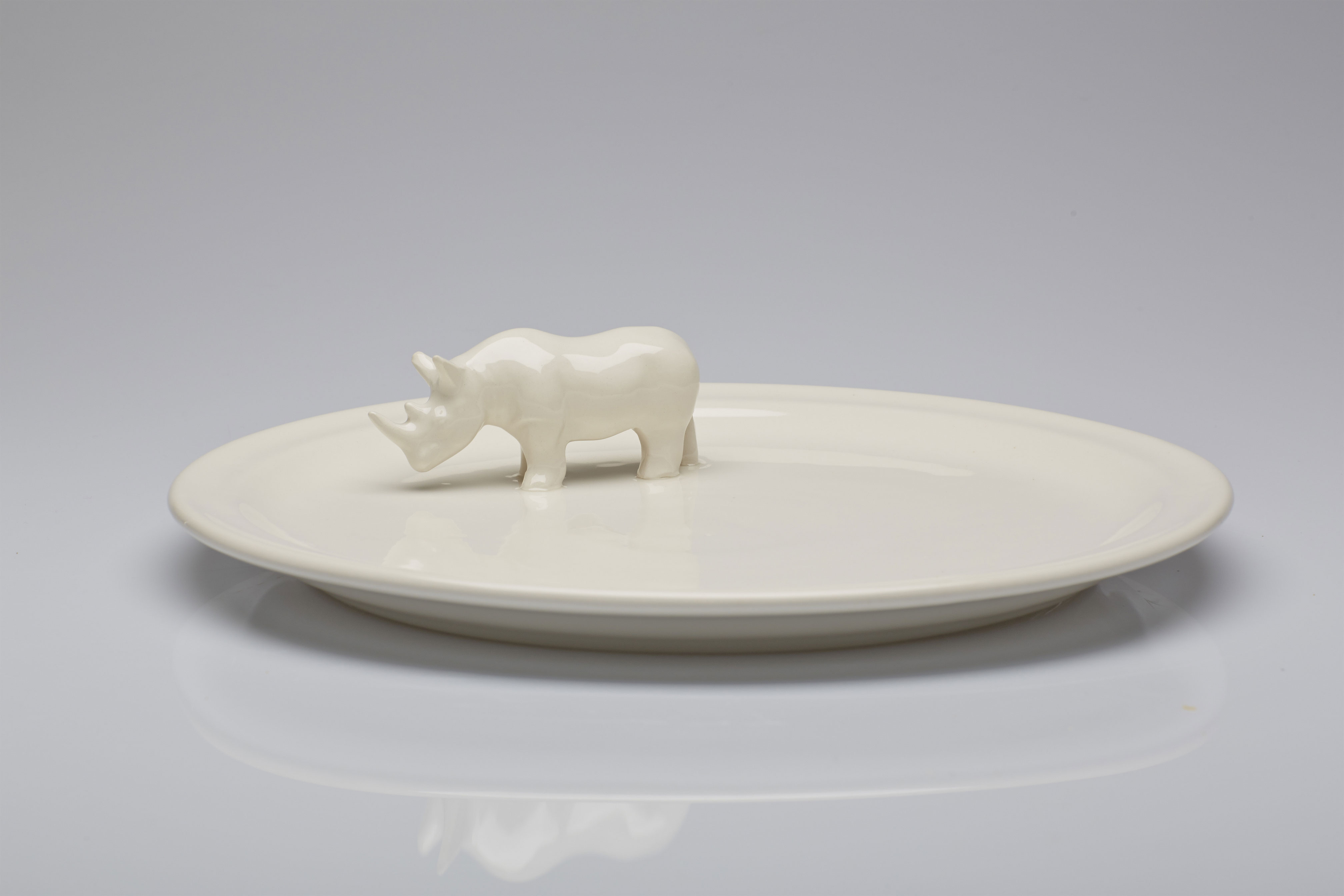 Round ceramic animal plate