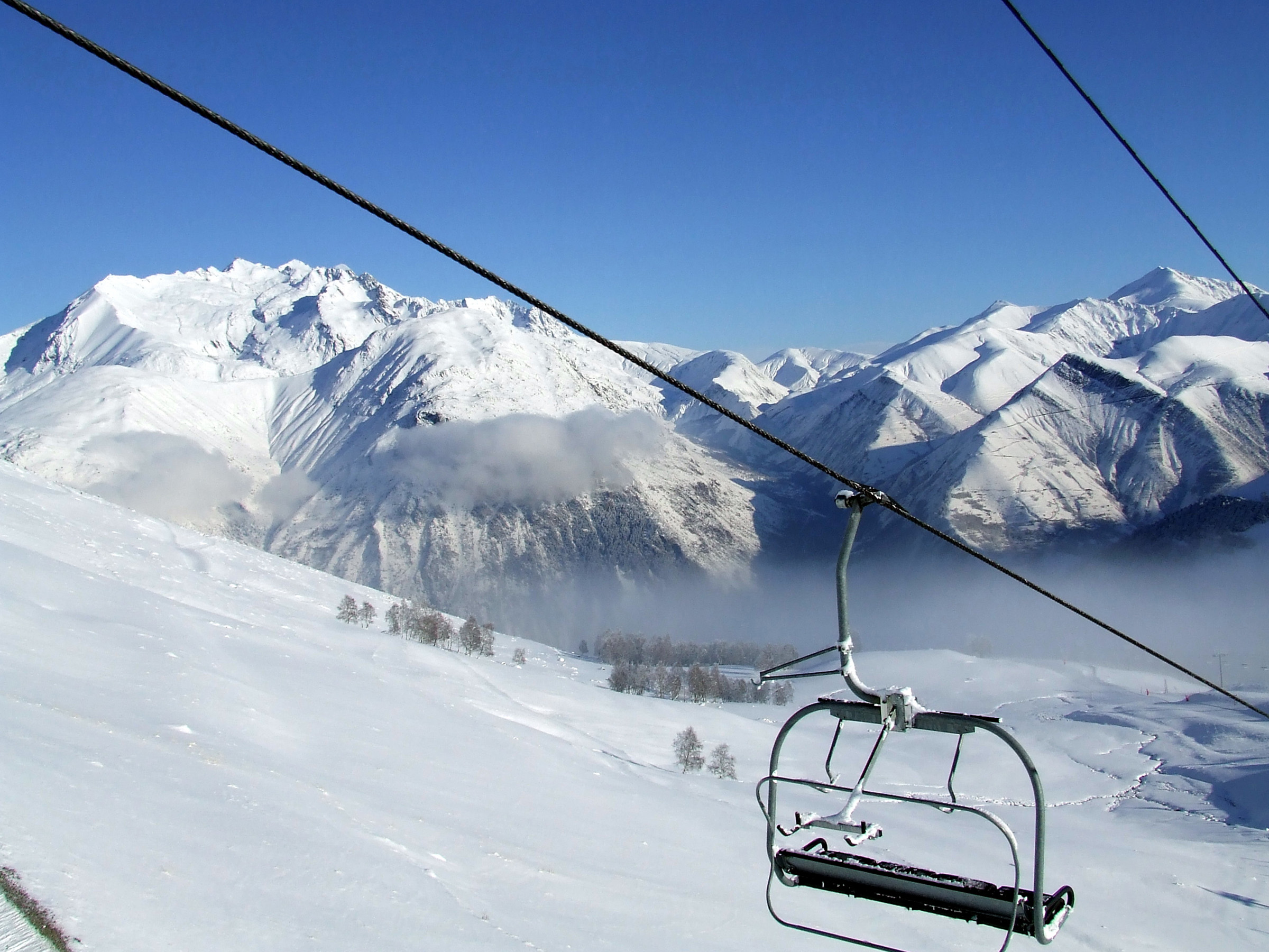 Chairlift in Les Deux Alpes on Freemages