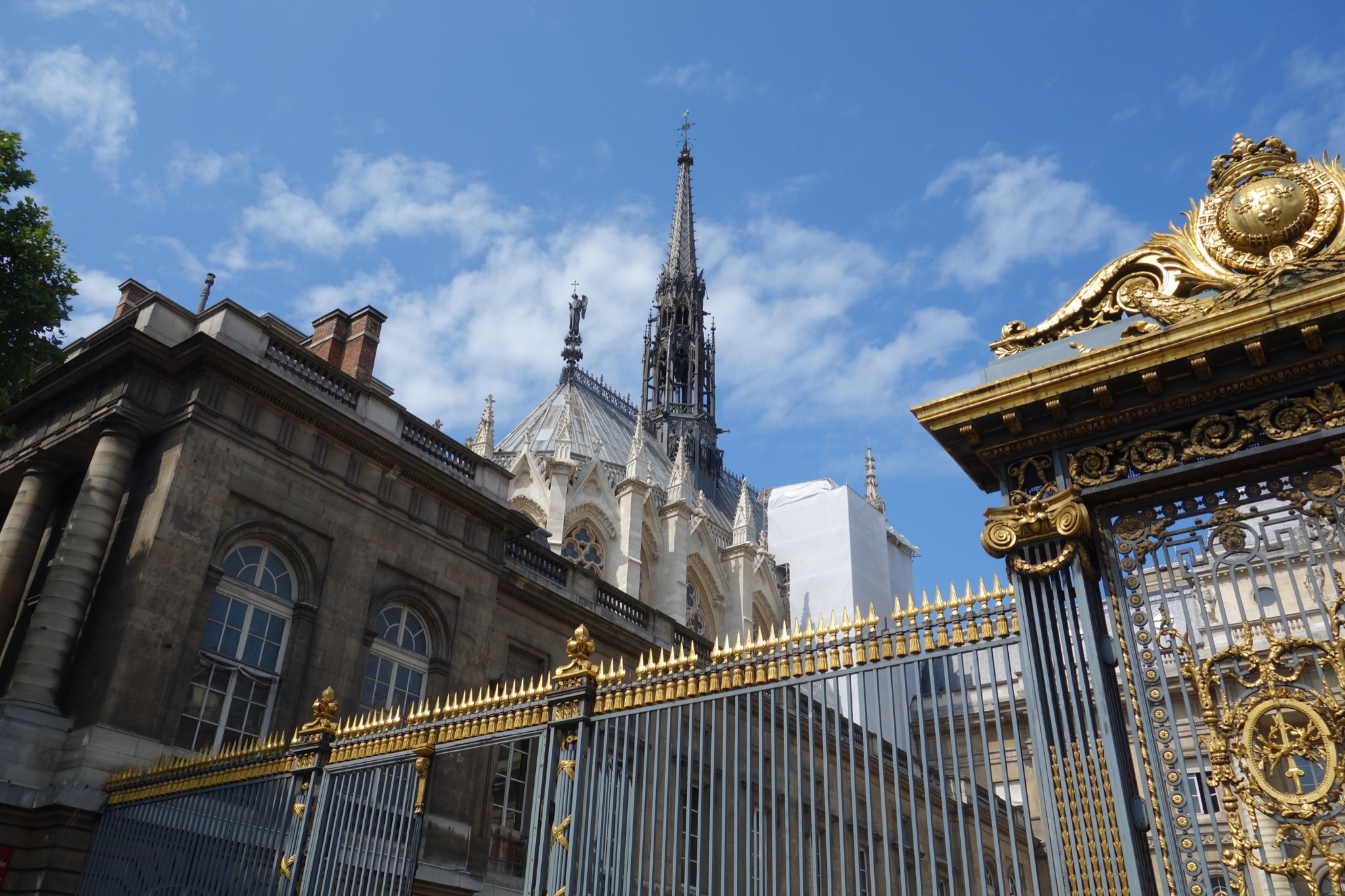 Visit Sainte Chapelle Paris - what to know