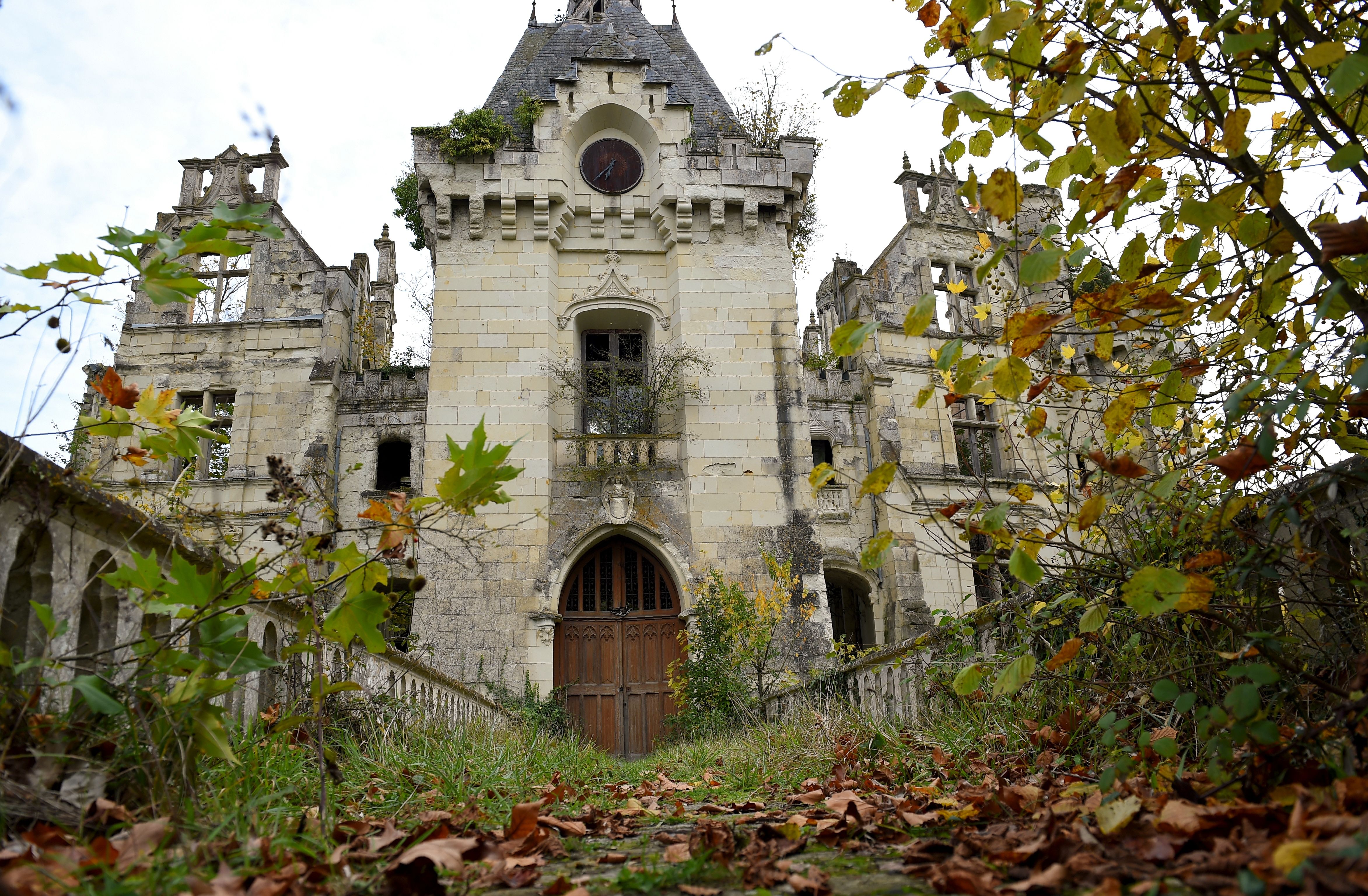 French chateau has 9,000 owners | CNN Travel