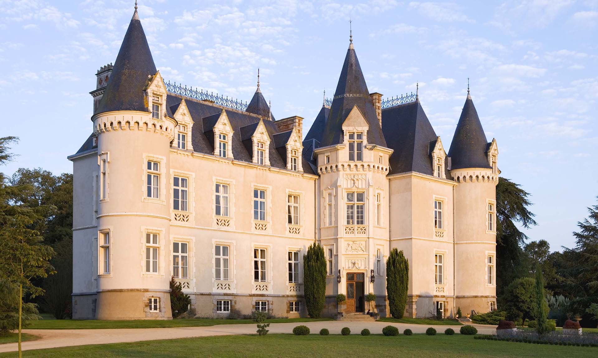 Château des Tesnières | Honeymoon, vacation or business trip | B&B ...