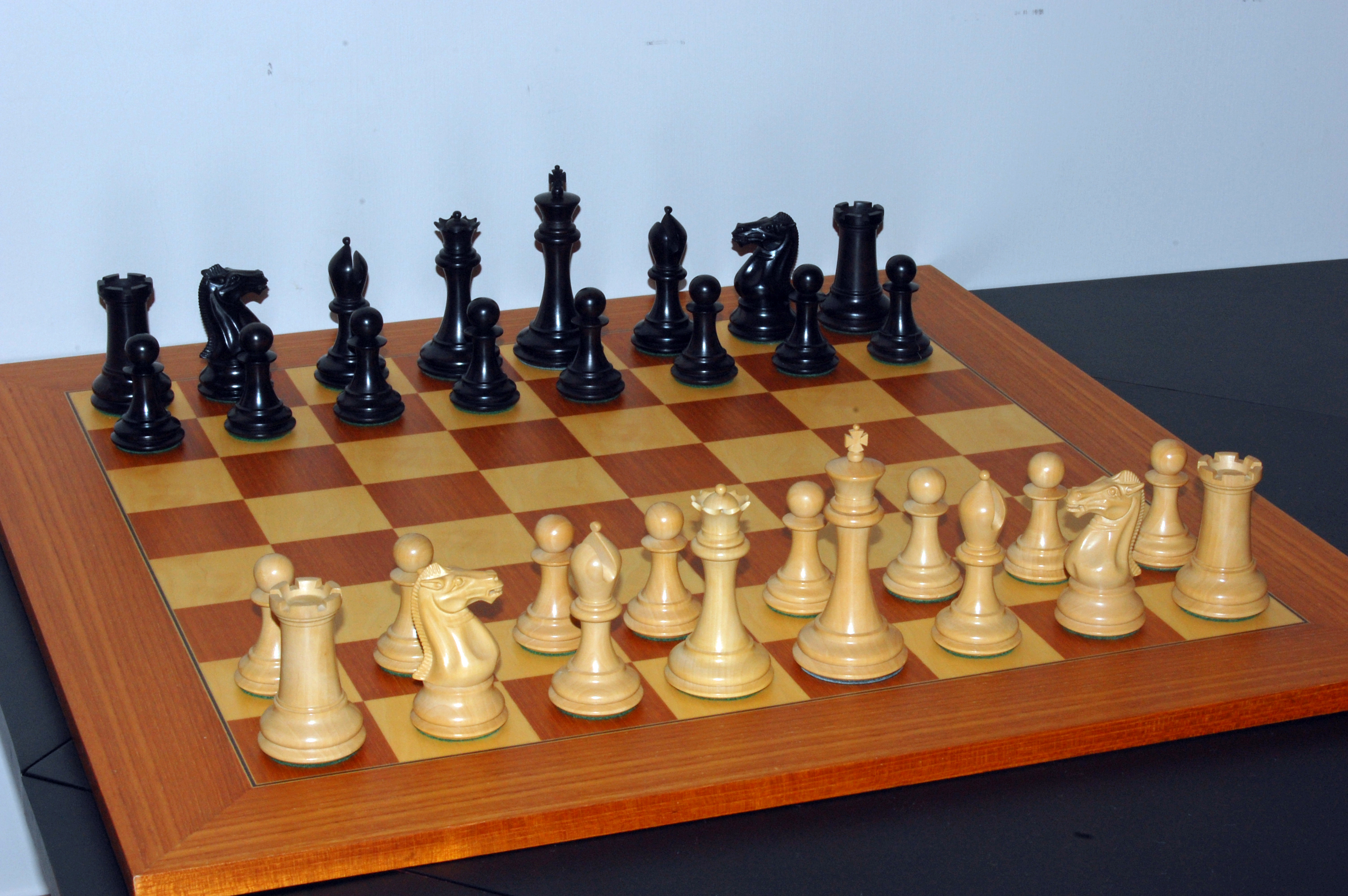 File:ChessStartingPosition.jpg - Wikimedia Commons