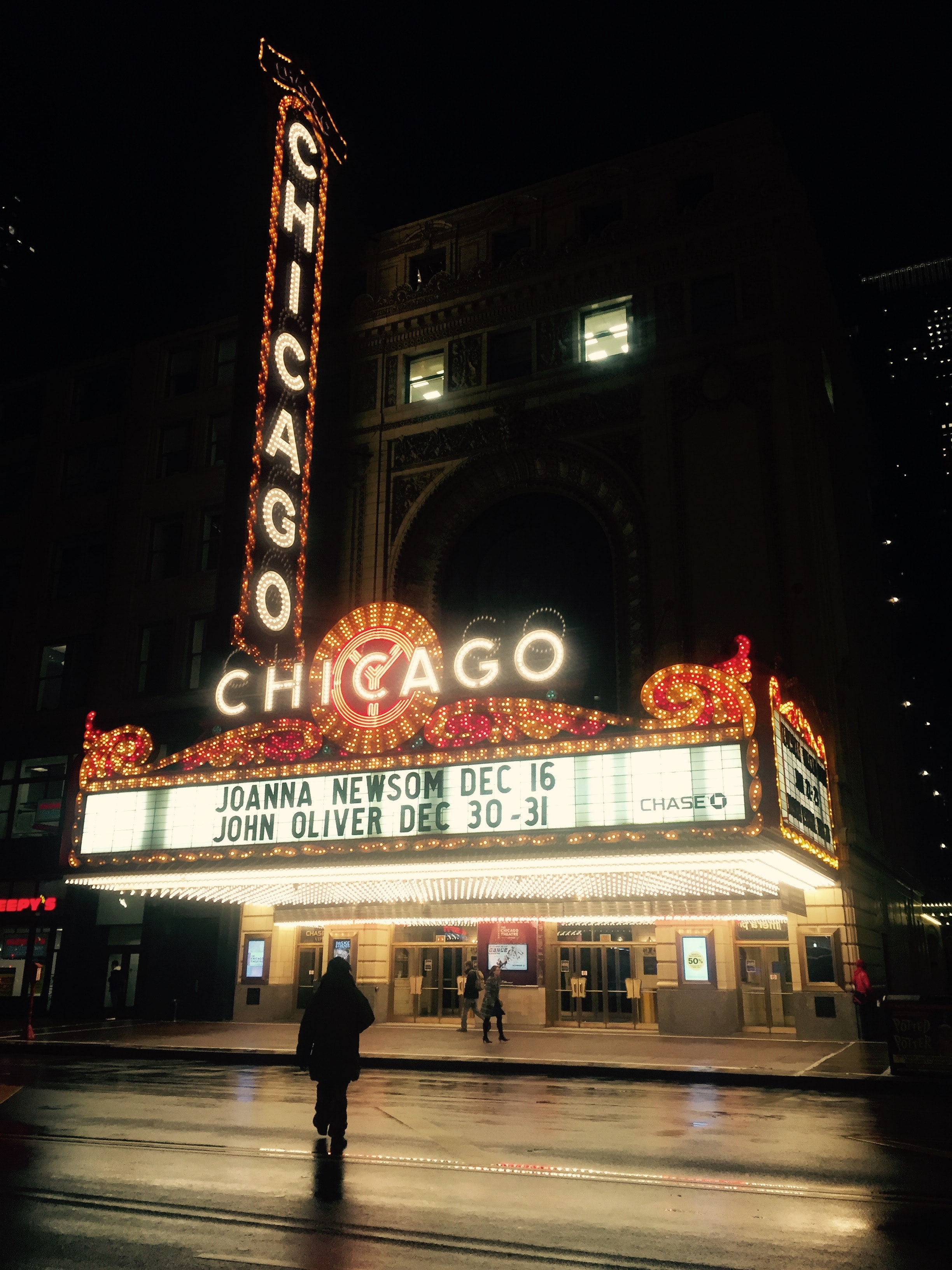 Chicago movie theater during nighttime photo