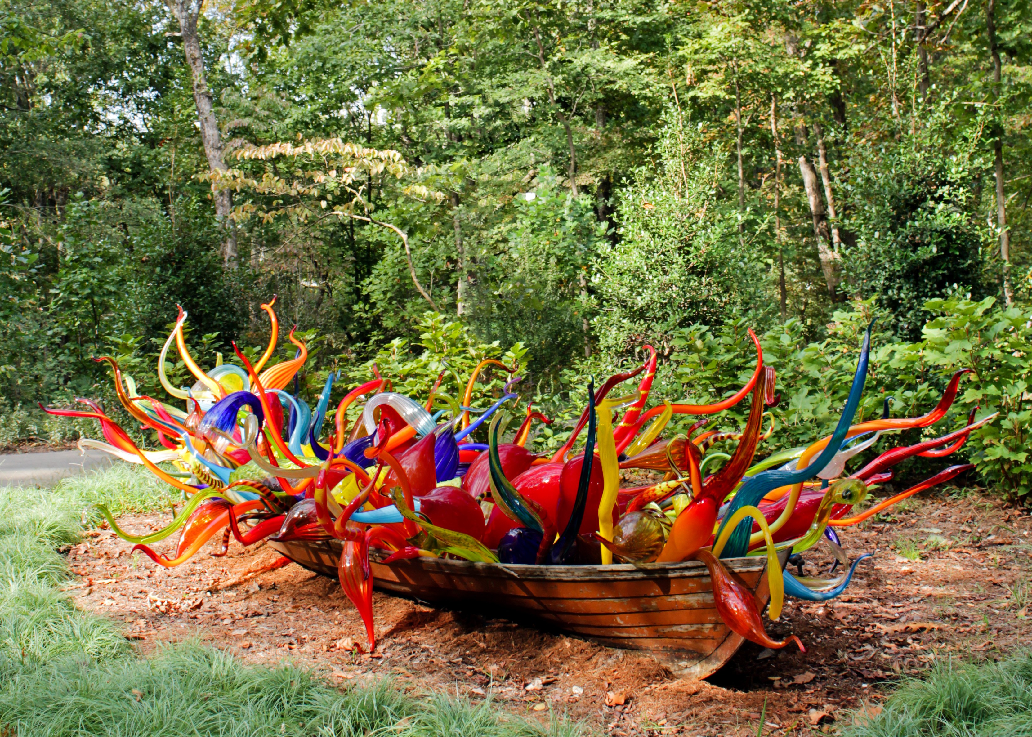 5 Things to Know Before Visiting a Chihuly Exhibit - Everyday Wanderer