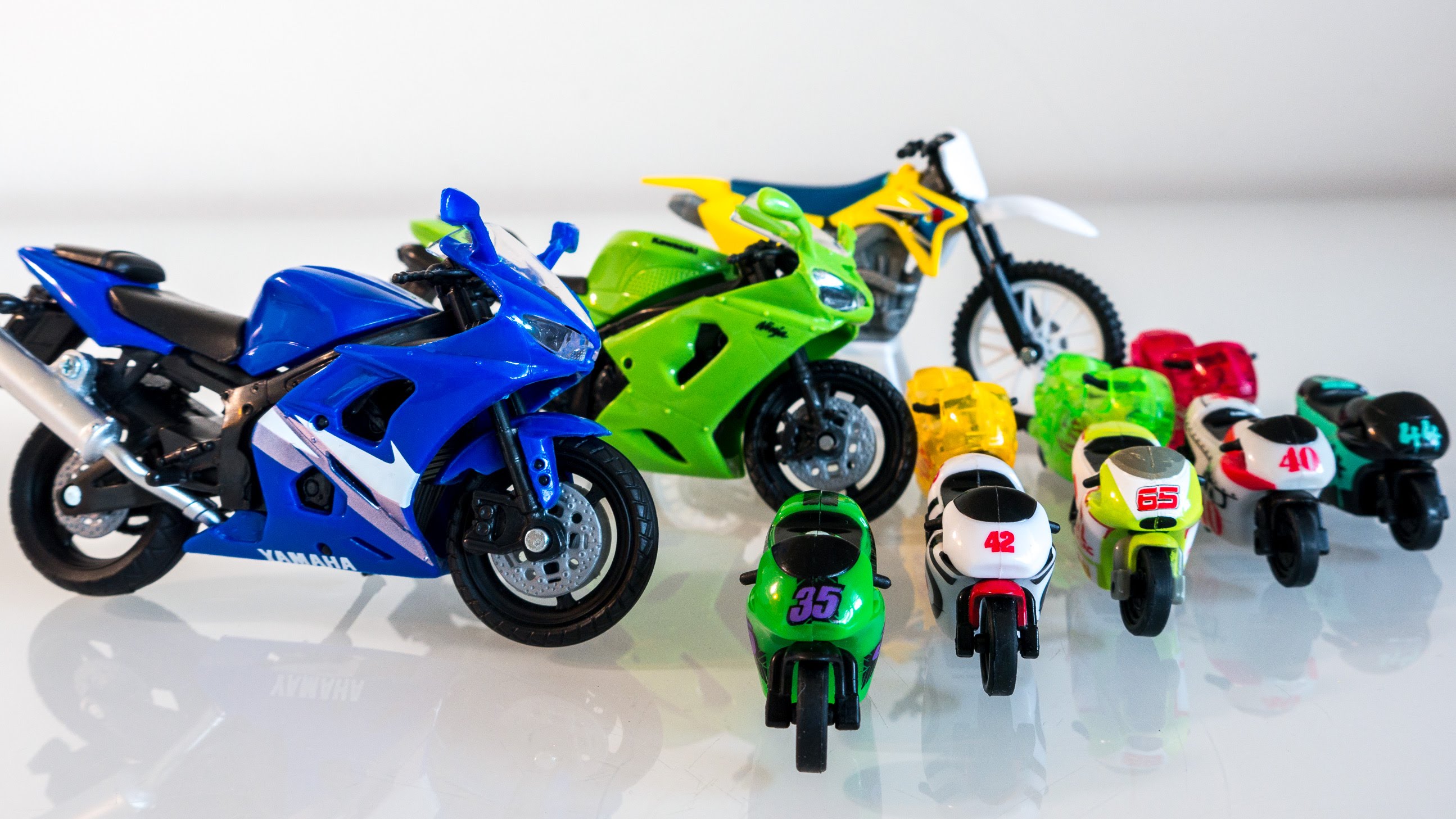 Toy Motorcycles for Kids| Toys & Games Video 오토바이 장난감 놀이 ...