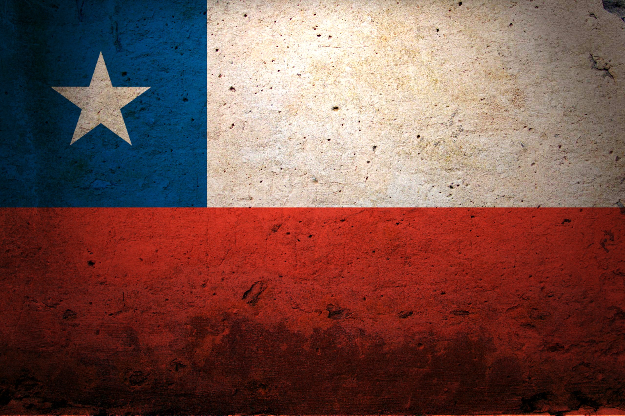 Chile Flags Grunge - WallDevil