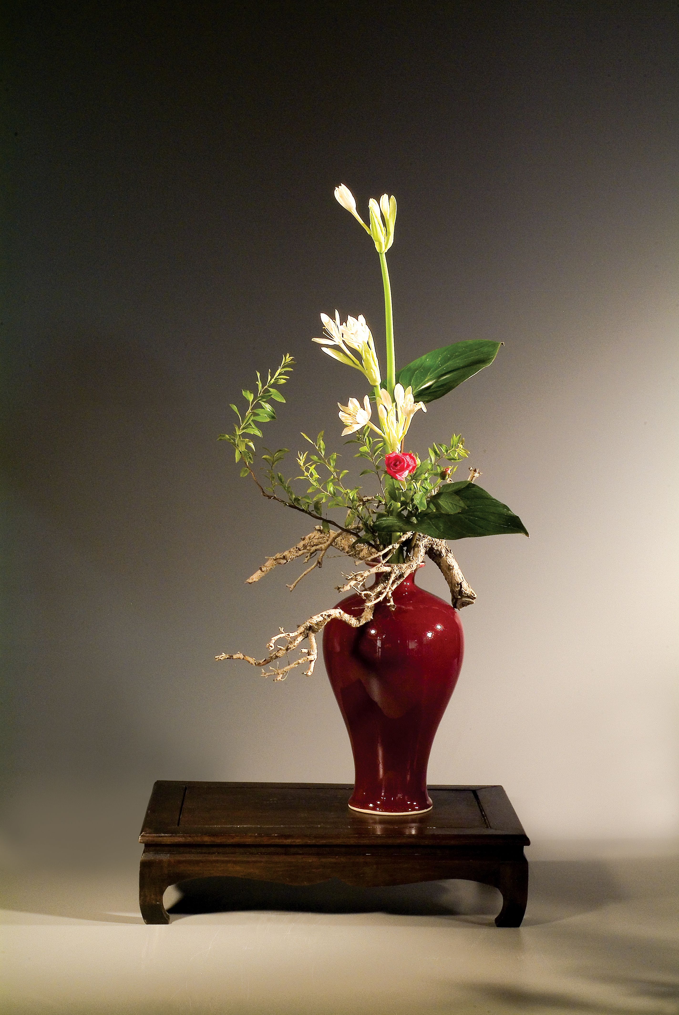 Chinese flower arrangement photo