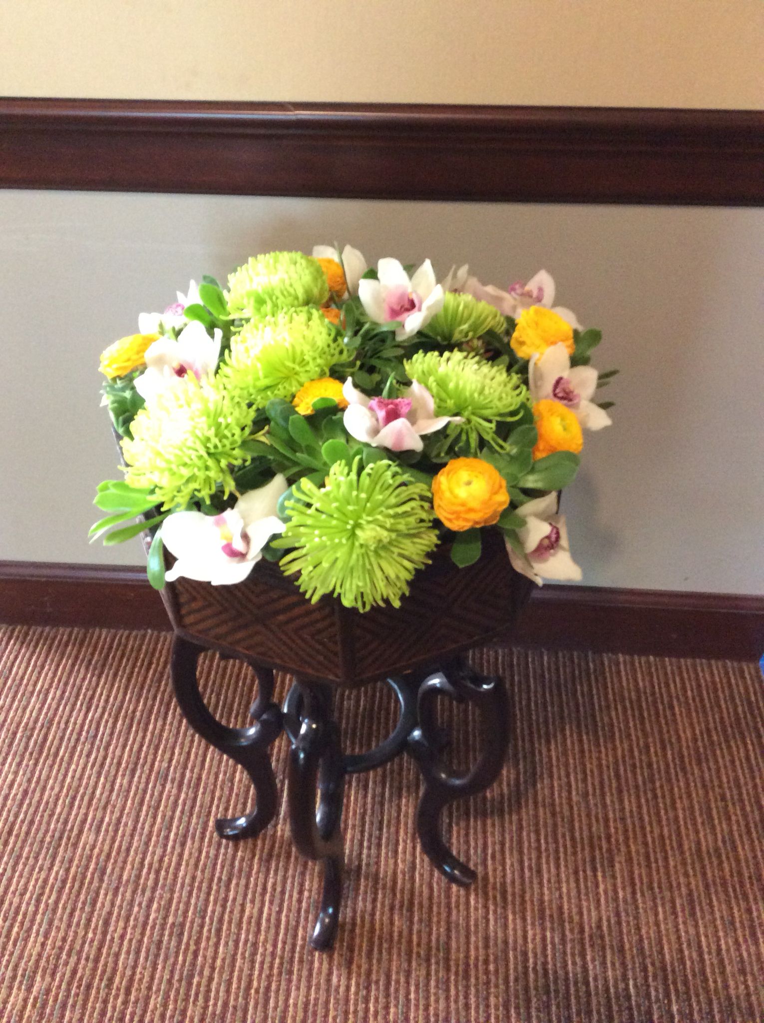 Chinese flower arrangement for the altar | Chinese Floral Arts@Tea ...