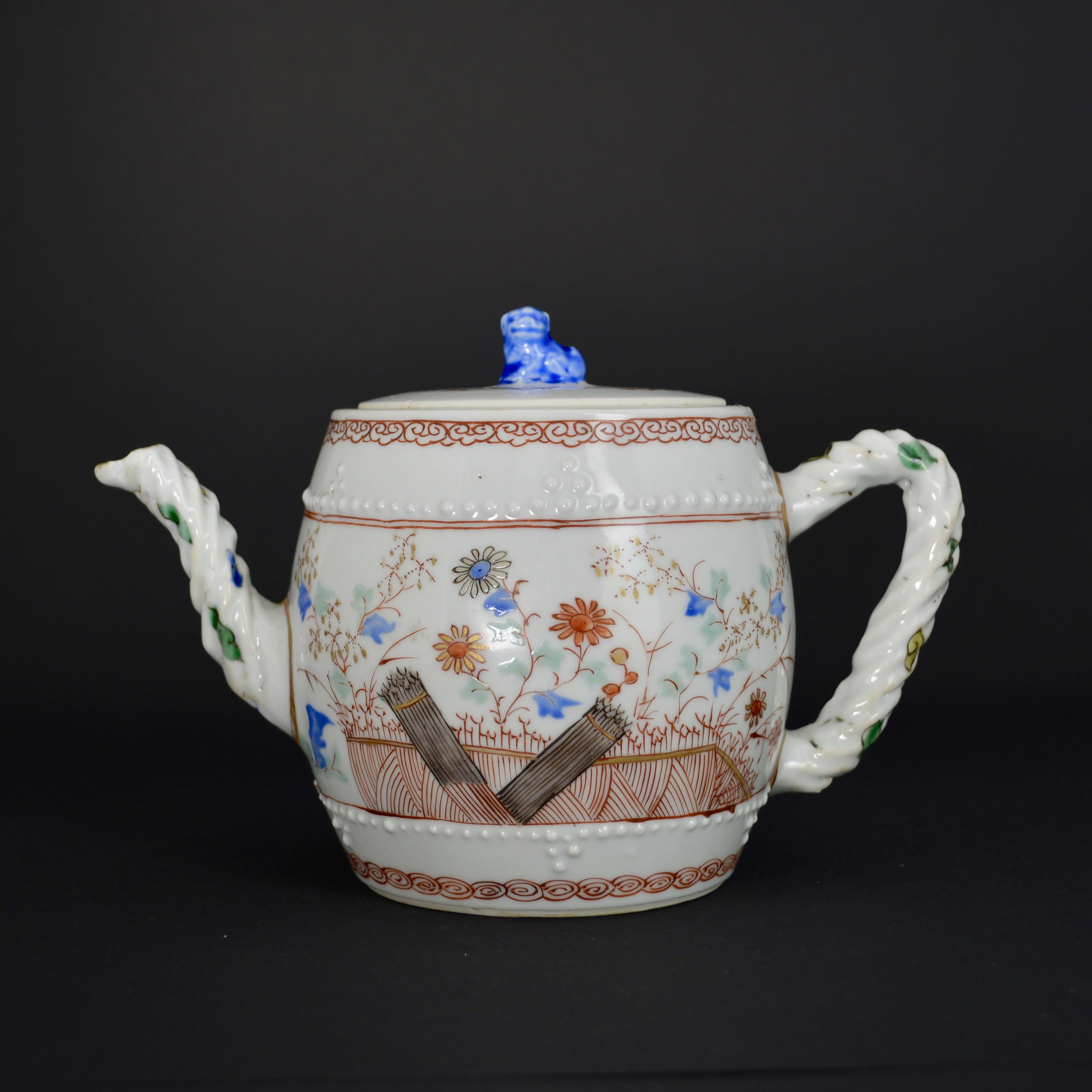 www.orientalceramics.com An unusual Kangxi porcelain teapot ...