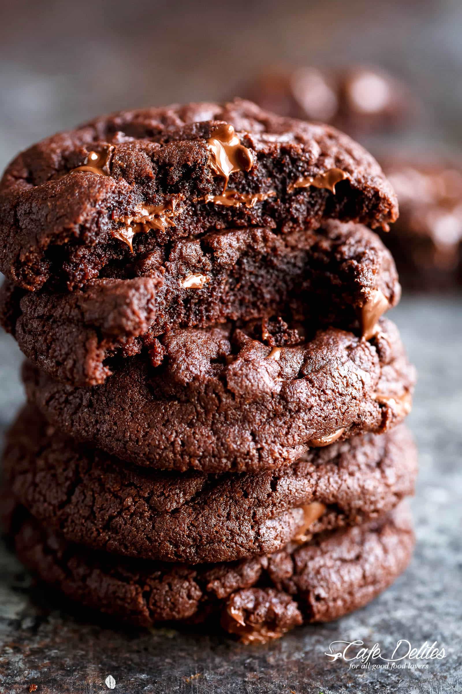 Печенье cookies с шоколадом. Кукис Брауни. Печенье Брауни. Печенье Брауни шоколадное. Печенье Брауни десерт фэнтези.