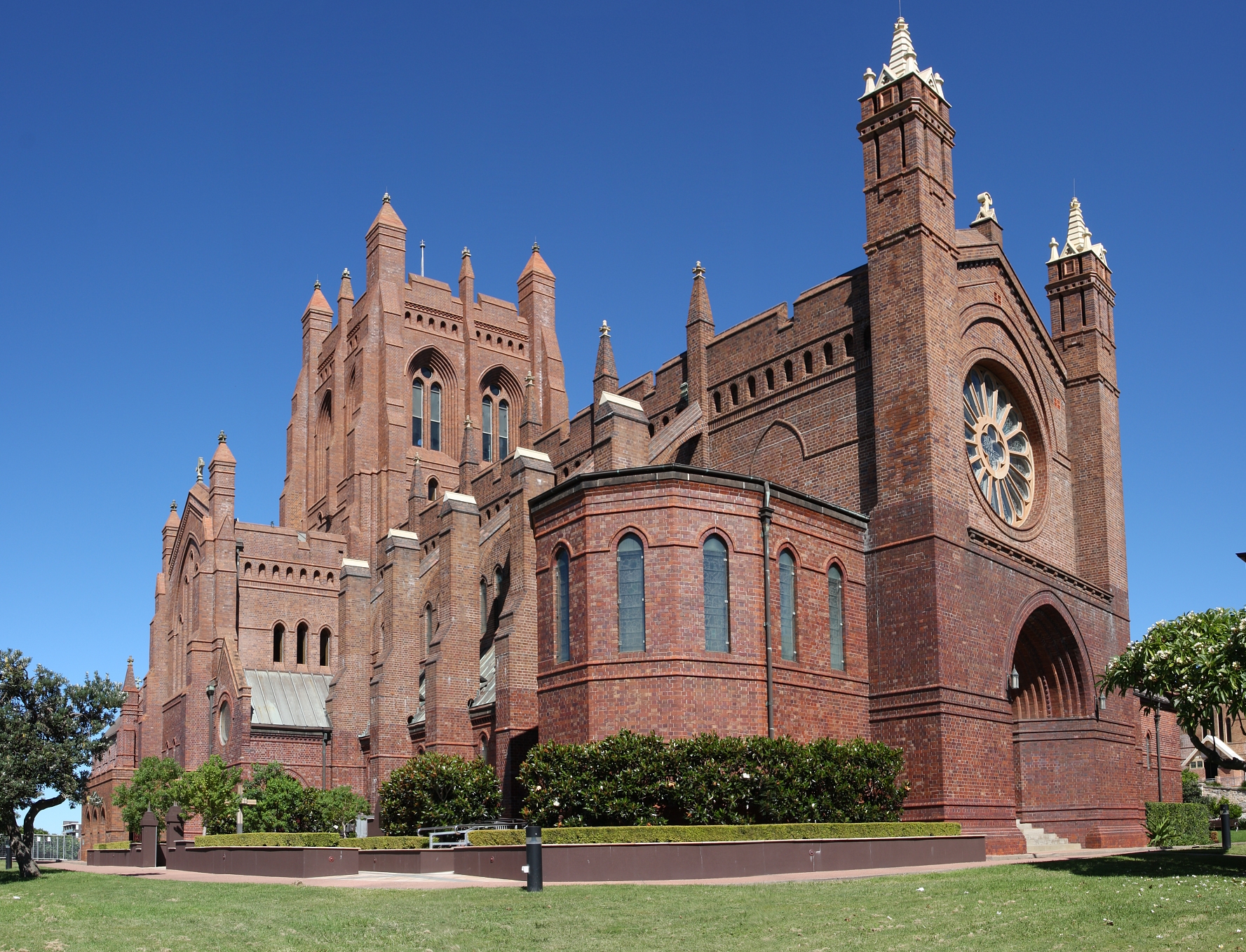 File:2 christ church cathedral.jpg - Wikimedia Commons