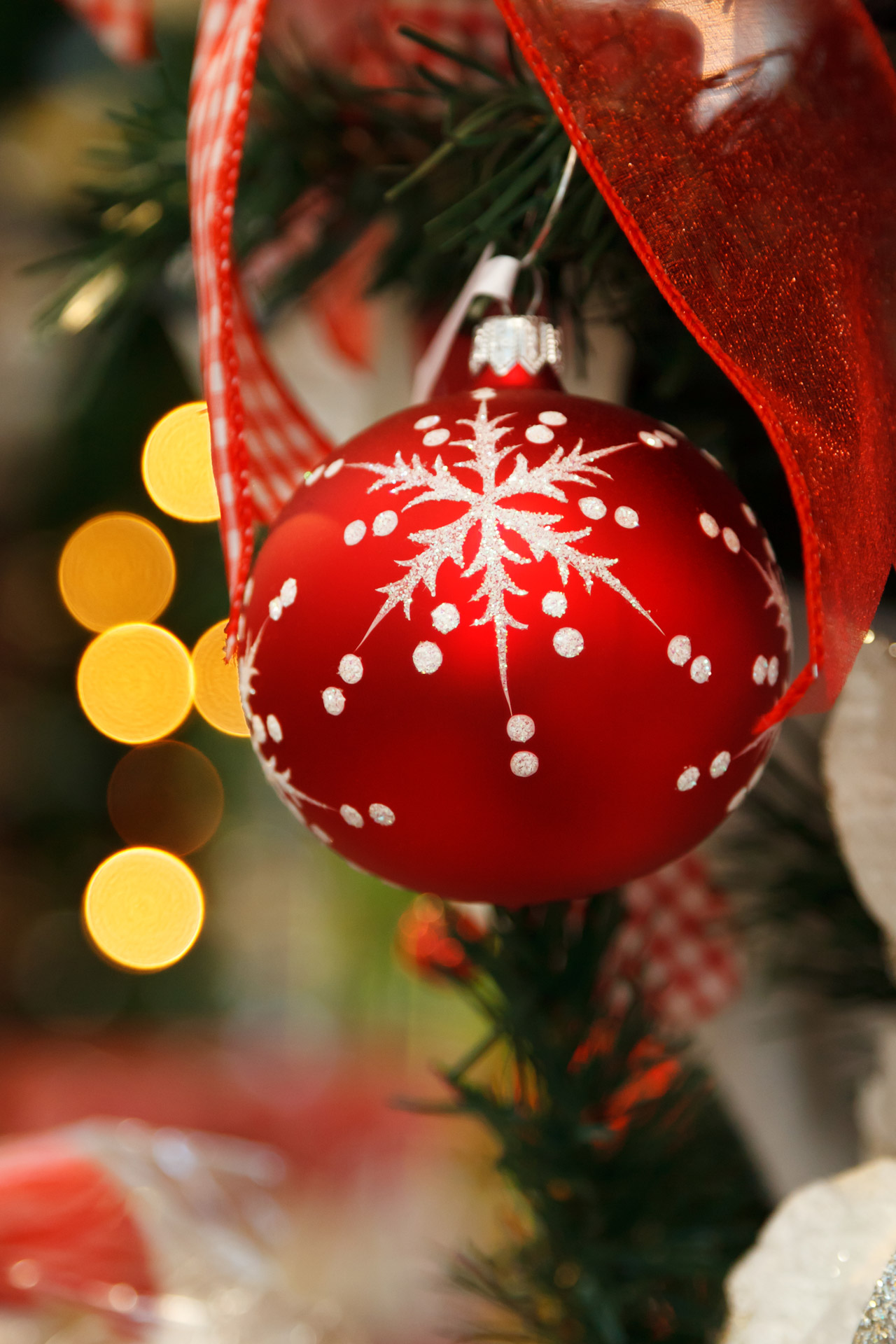 Christmas Bauble Hanging Free Stock Photo - Public Domain Pictures