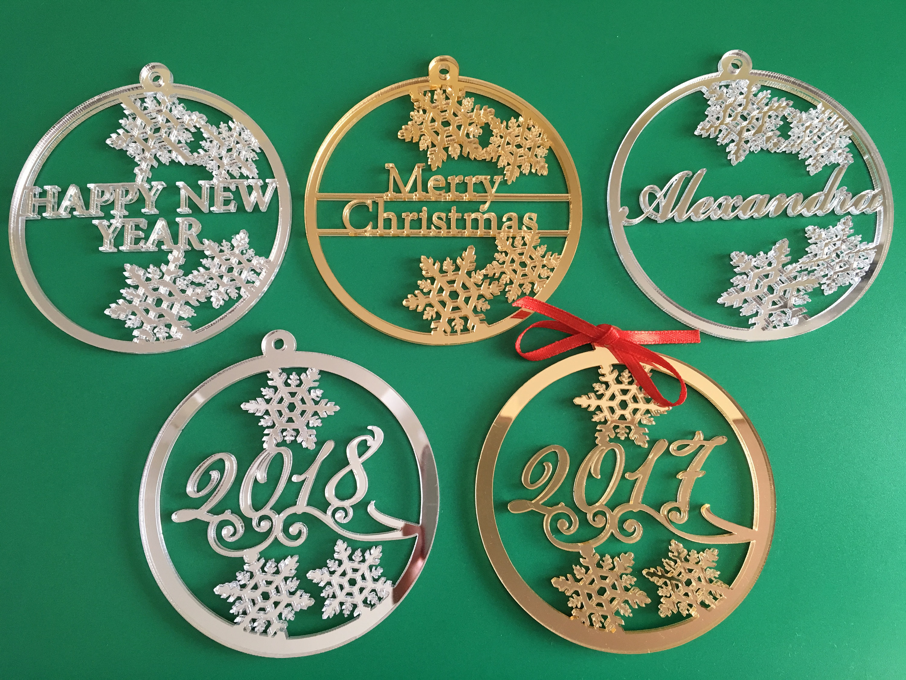 Personalised Christmas Bauble Xmas name ornament 2017 2018 gift tag ...