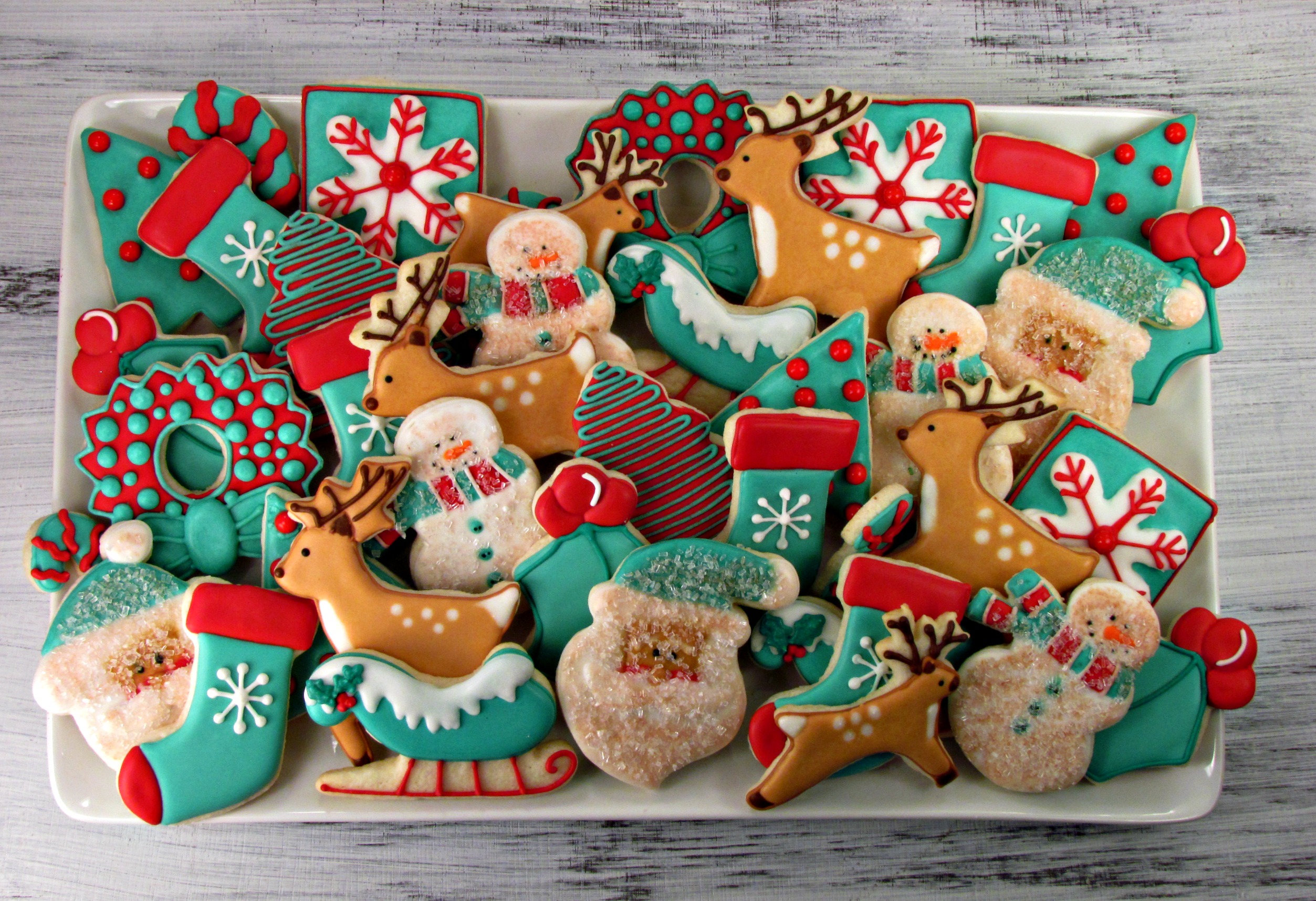 Simple Christmas Cookies-My Holiday Helpers! | The Bearfoot Baker